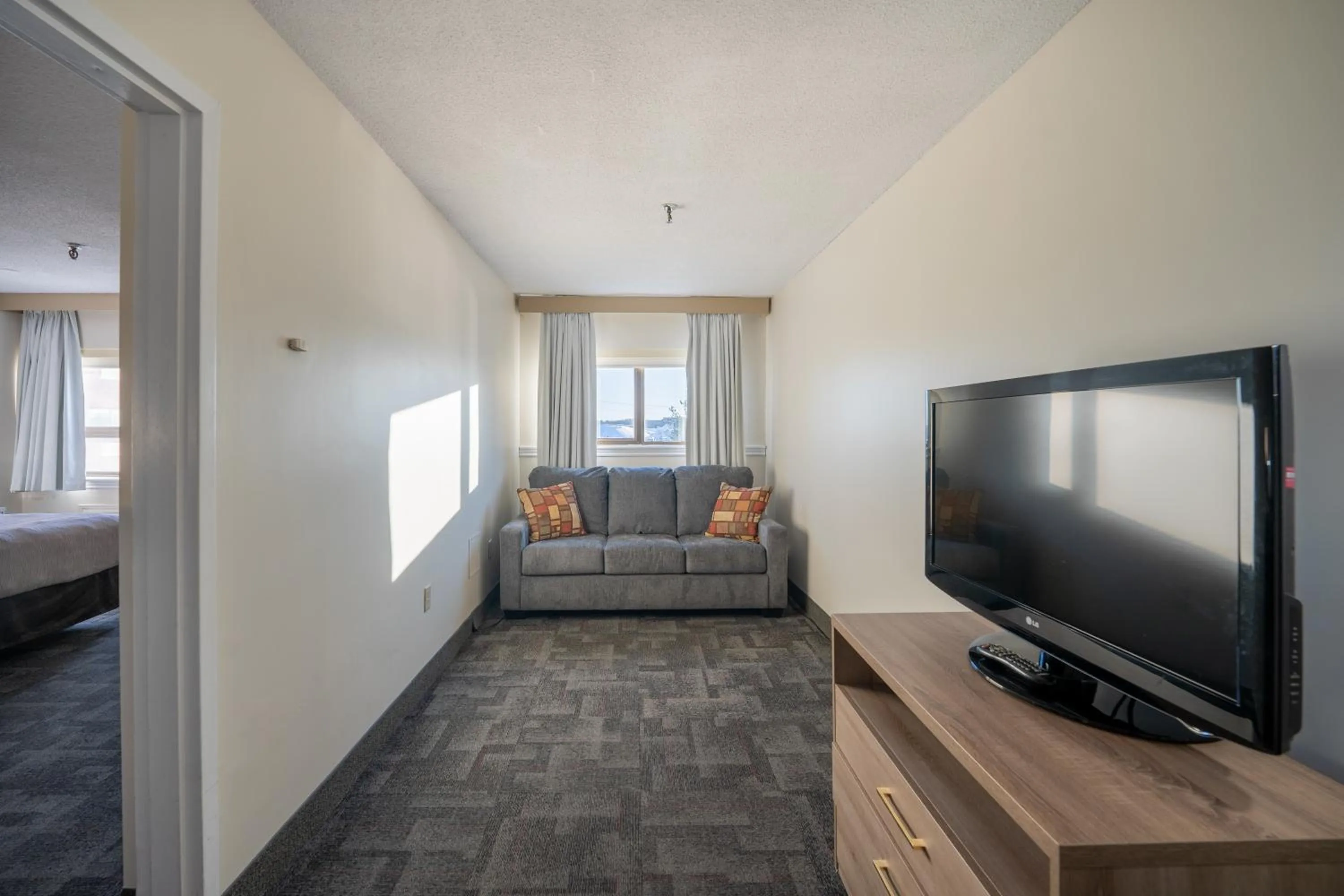 Bedroom, Bed in HFX Airport Hotel