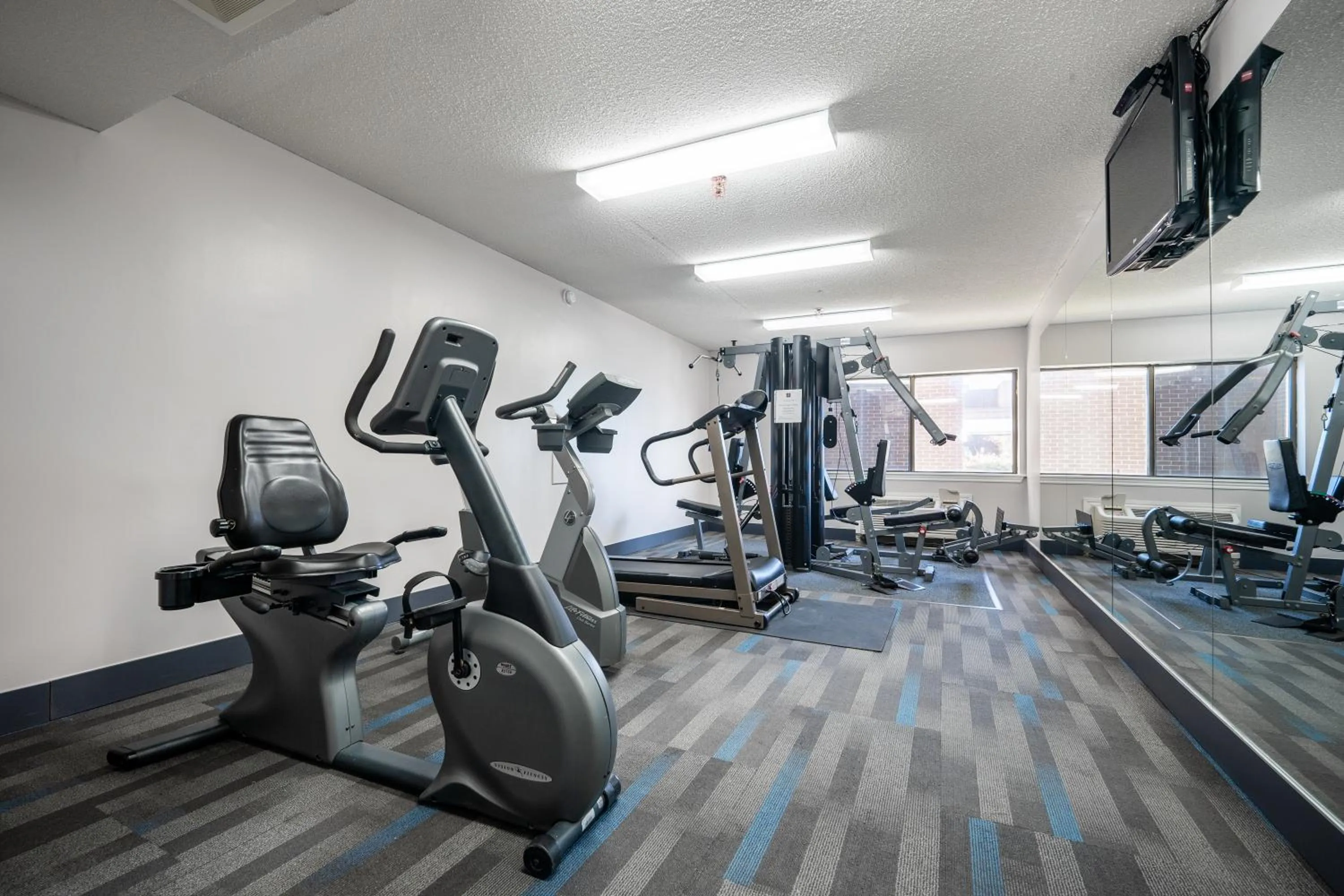 Fitness centre/facilities in HFX Airport Hotel