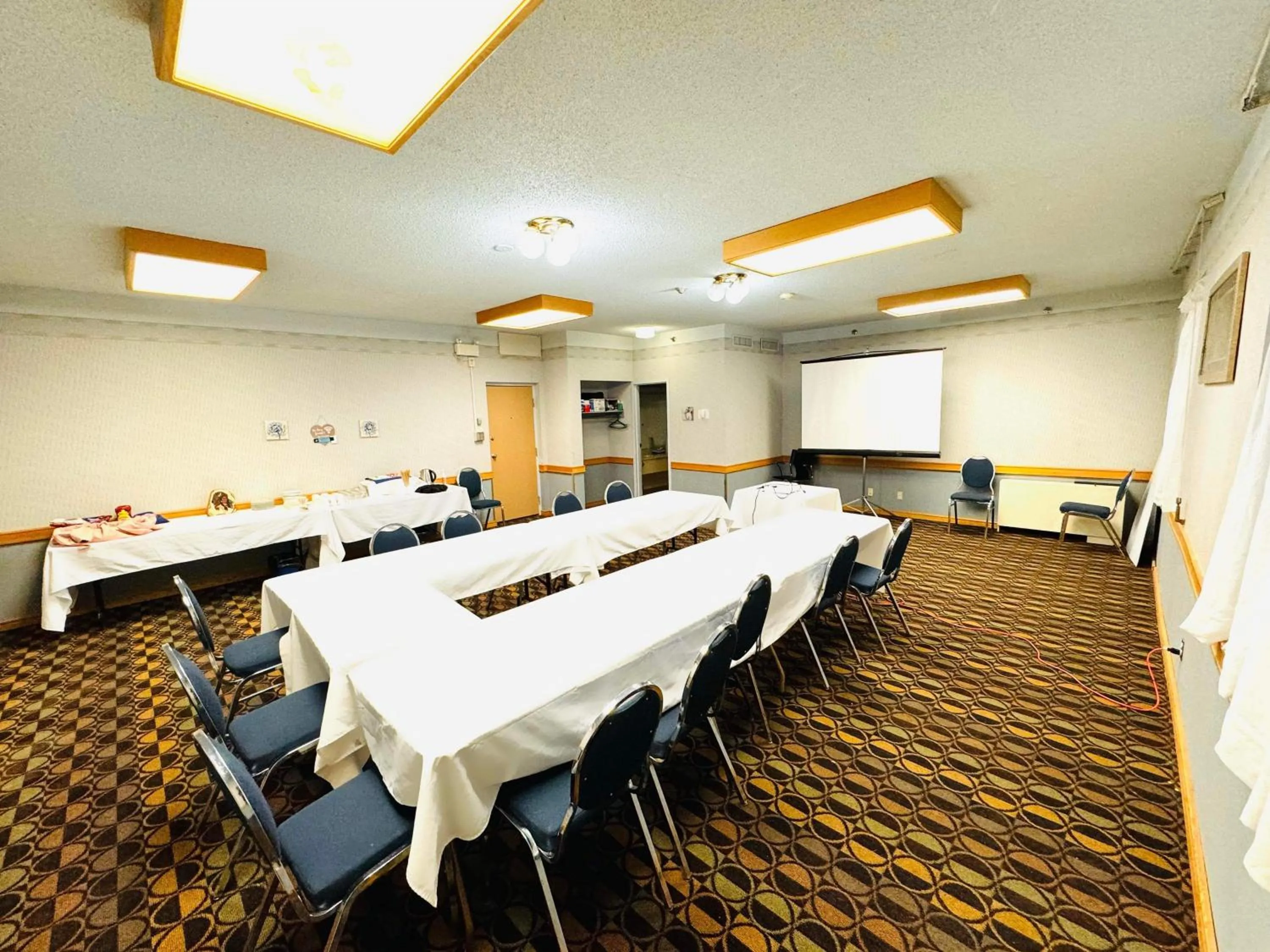 Travelodge by Wyndham Prince Albert