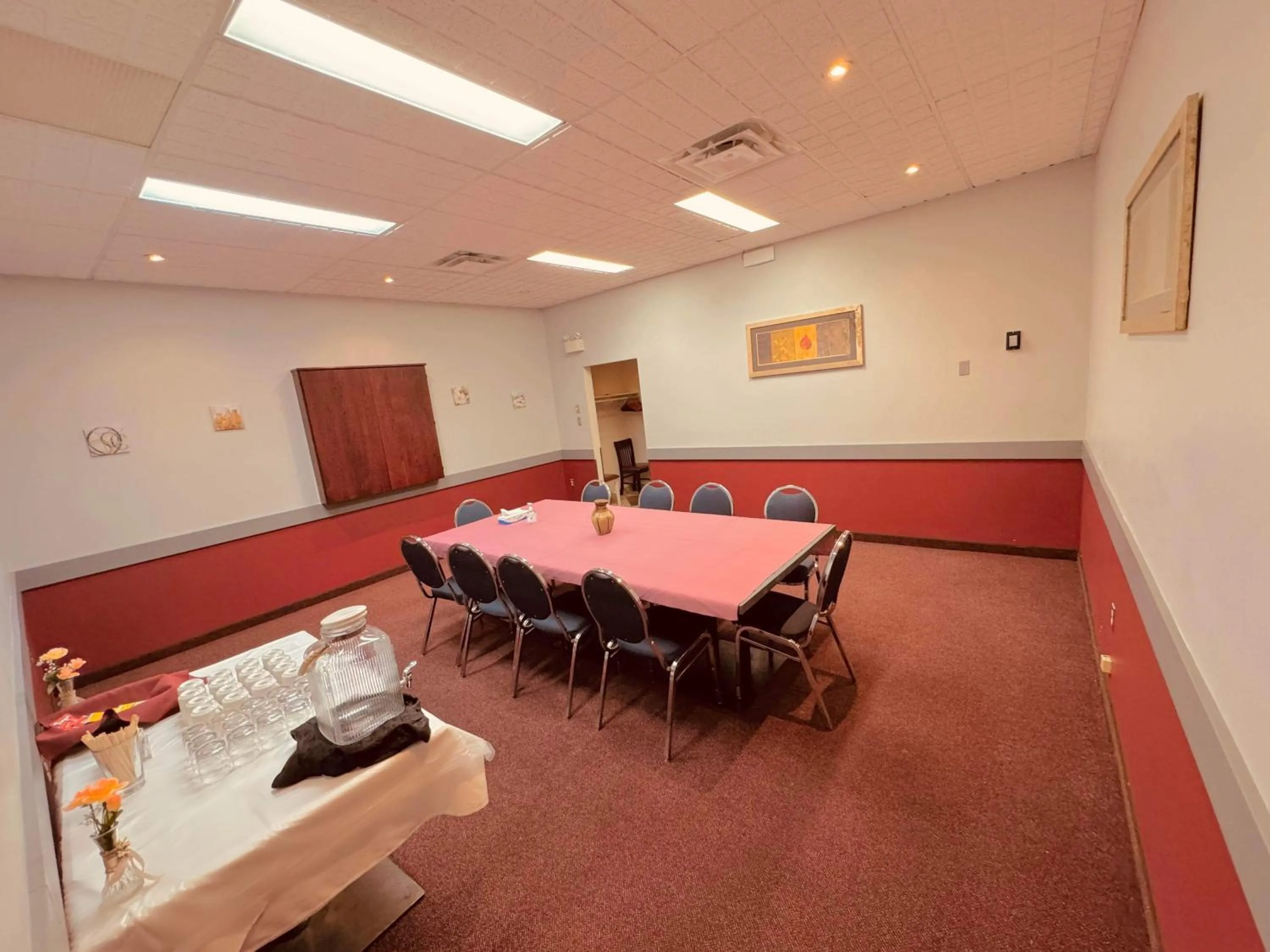 Travelodge by Wyndham Prince Albert