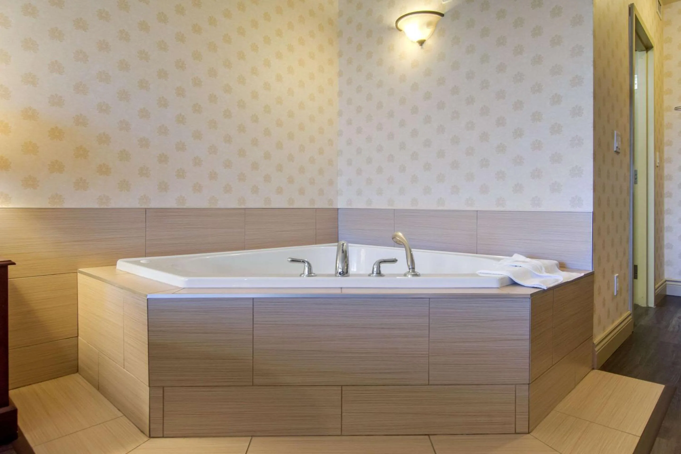 Photo of the whole room in Comfort Inn & Suites