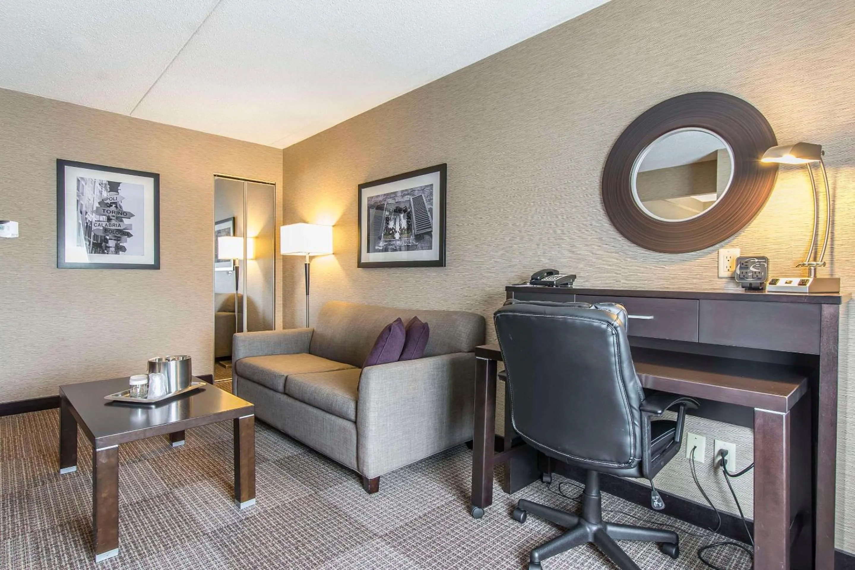 Bedroom in Quattro Hotel & Conf Centre, an Ascend Collection Hotel