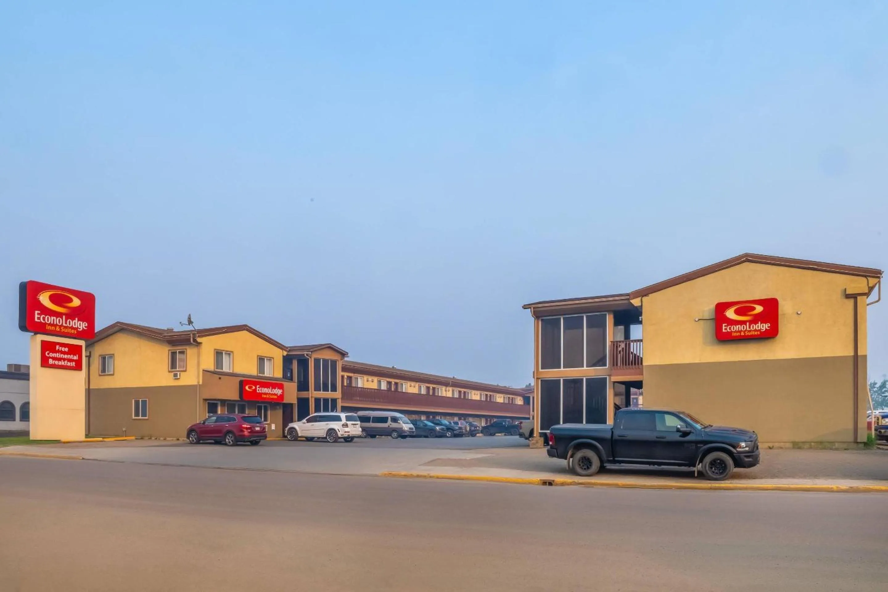 Property building in Econo Lodge Inn & Suites High Level