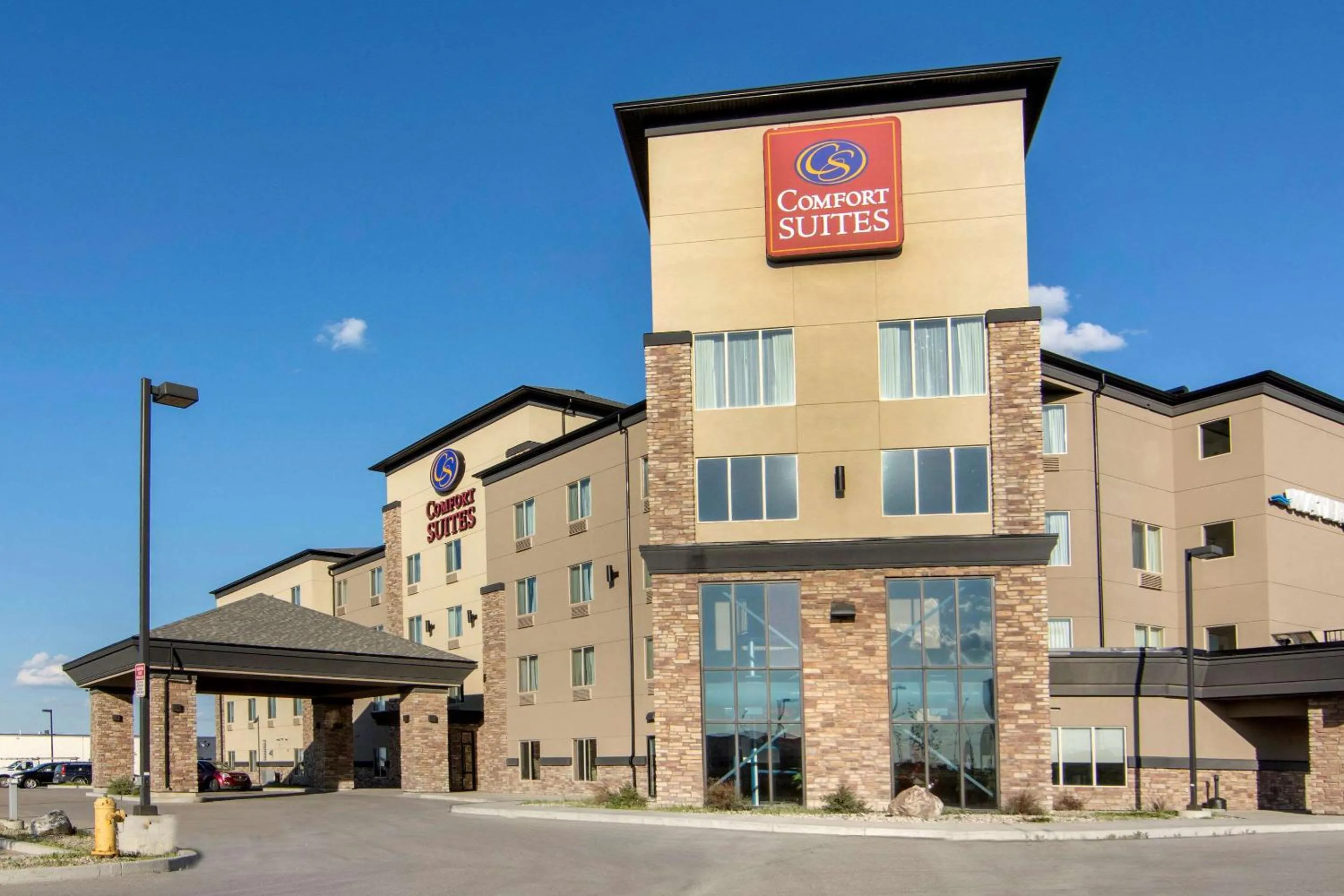 Property building in Comfort Suites