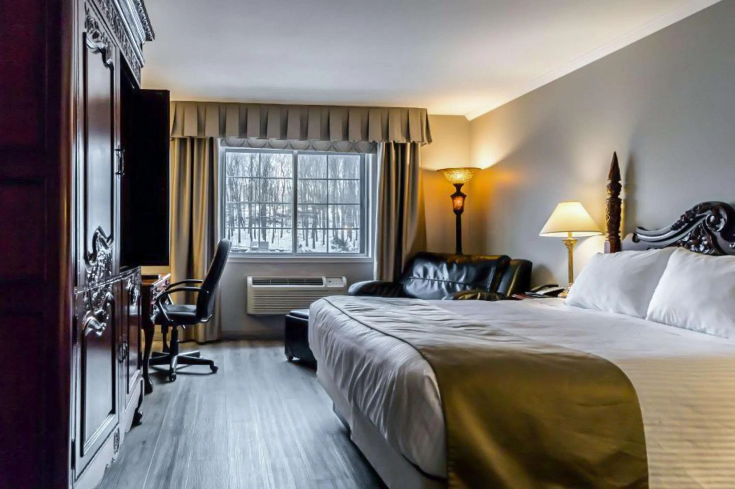 Bedroom, Bed in St Christophe Hotel & Spa, an Ascend Collection Hotel