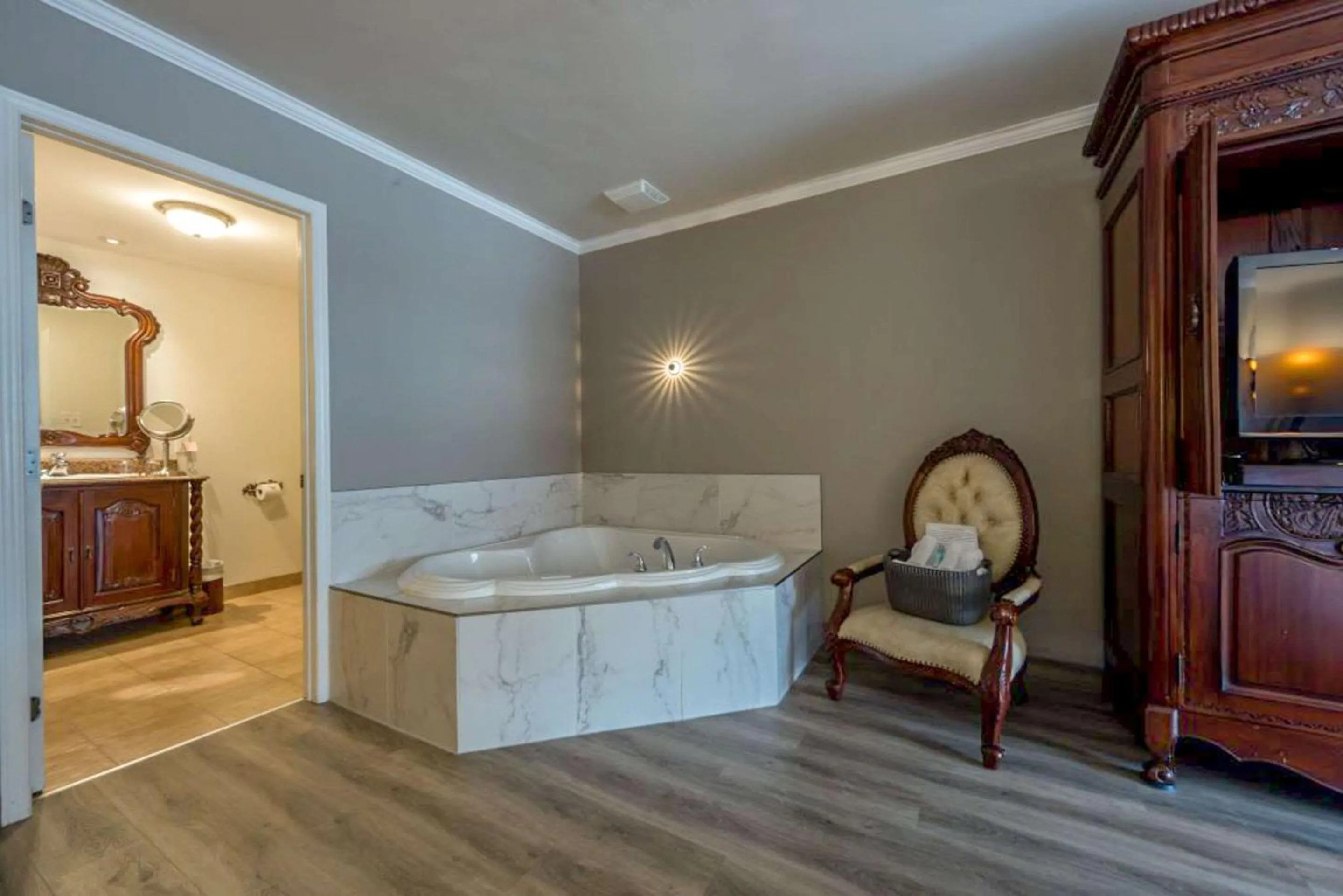 Bedroom in St Christophe Hotel & Spa, an Ascend Collection Hotel