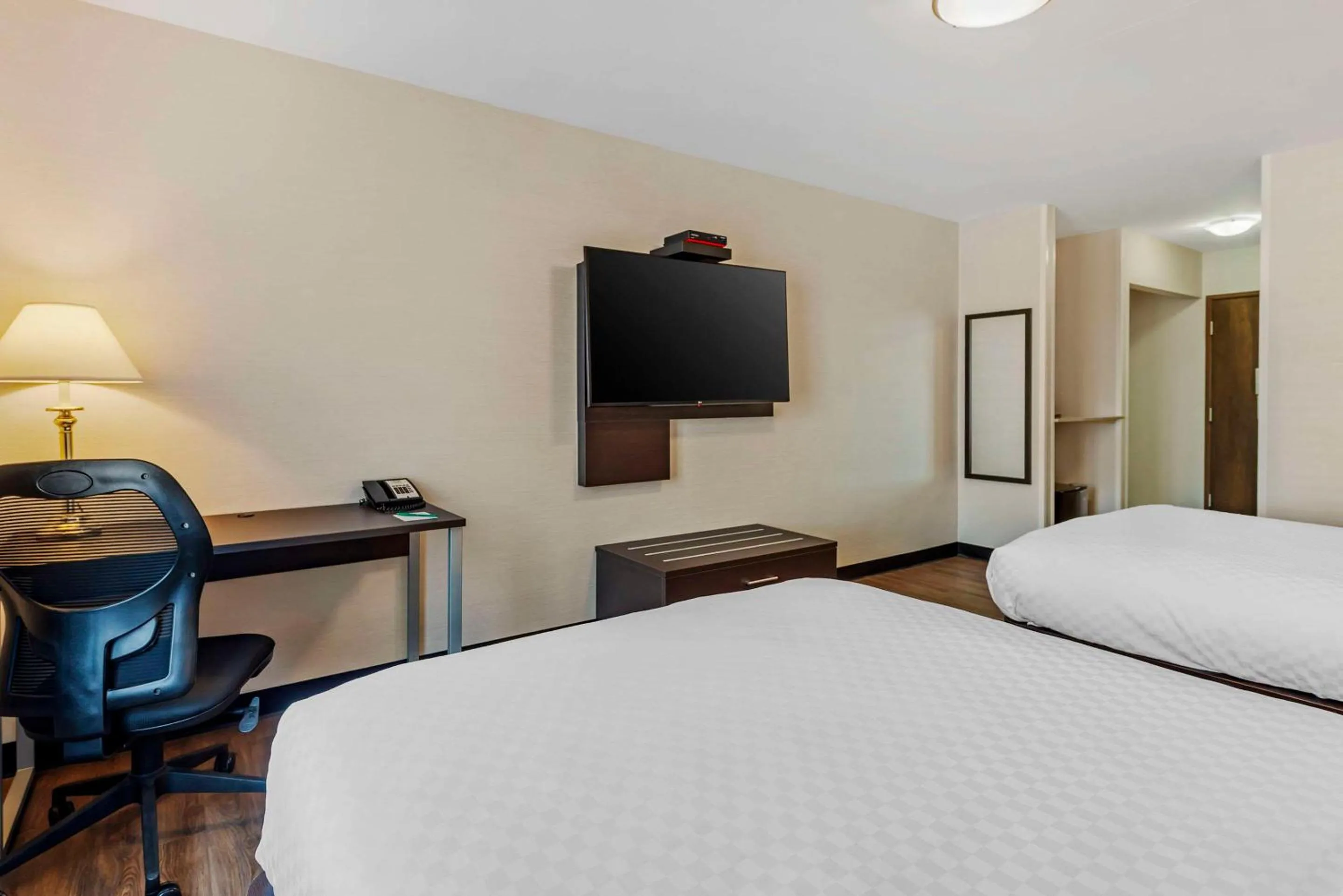 Bedroom, Bed in Quality Inn