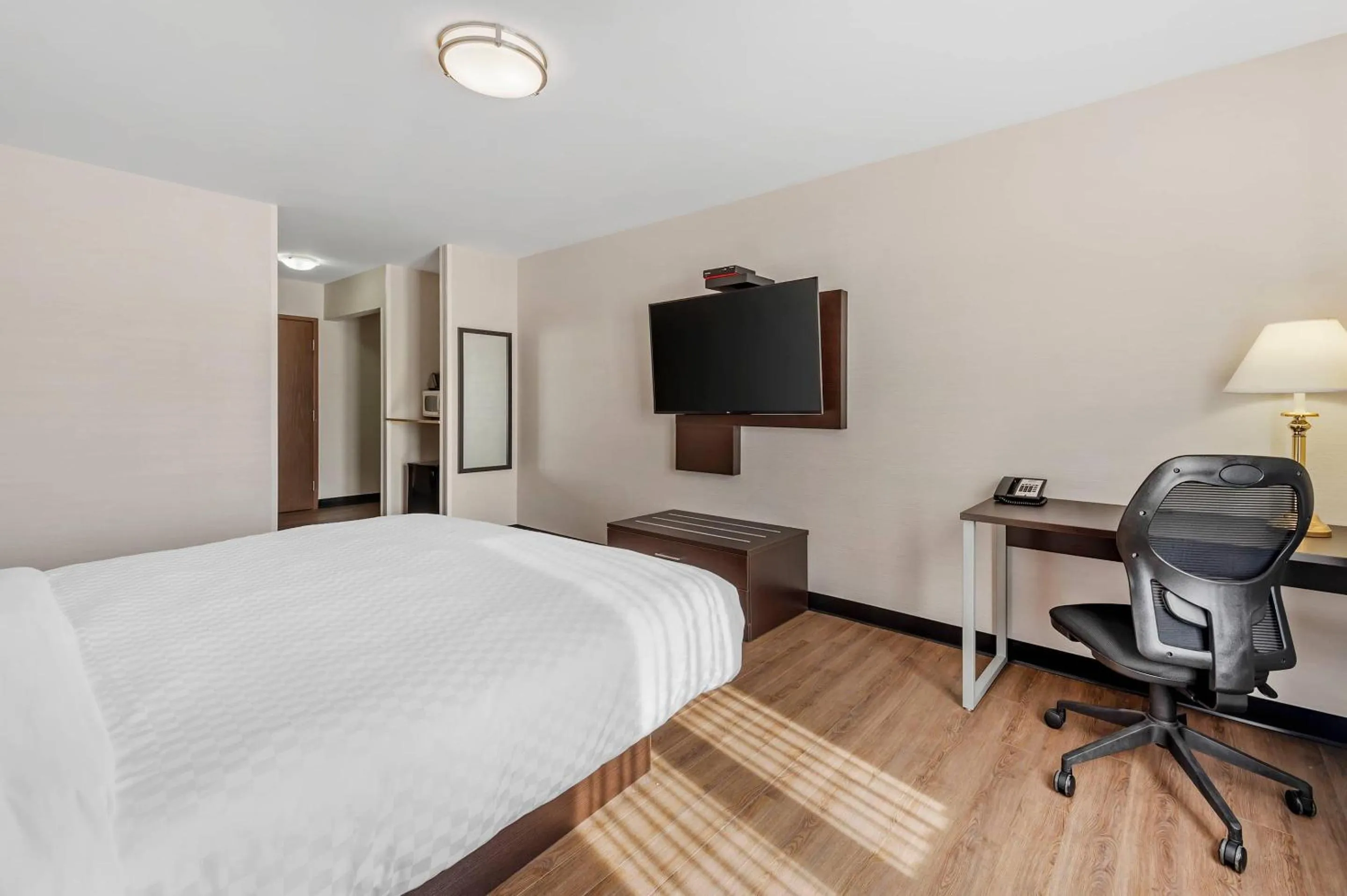 Bedroom, Bed in Quality Inn