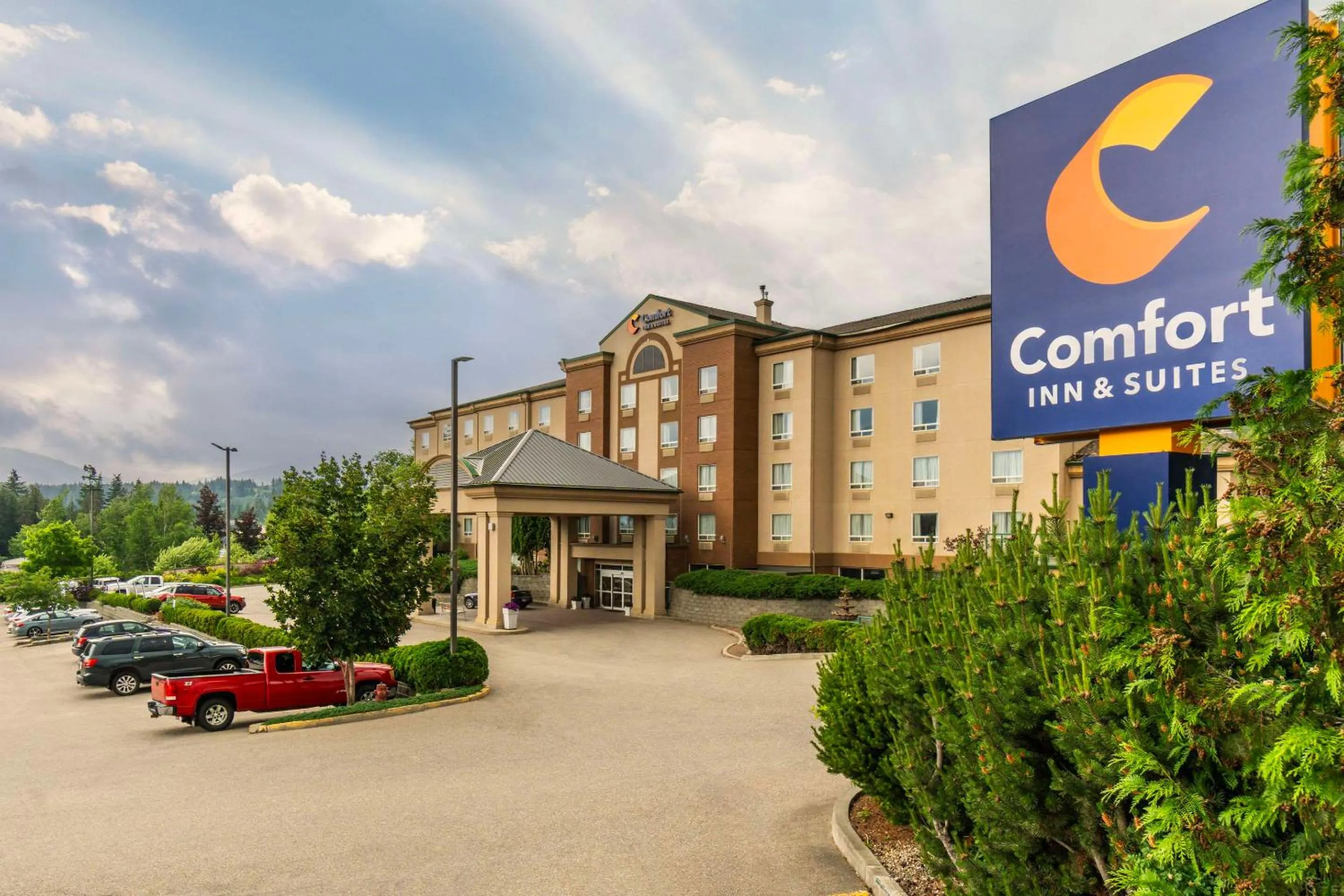Property building in Comfort Inn & Suites
