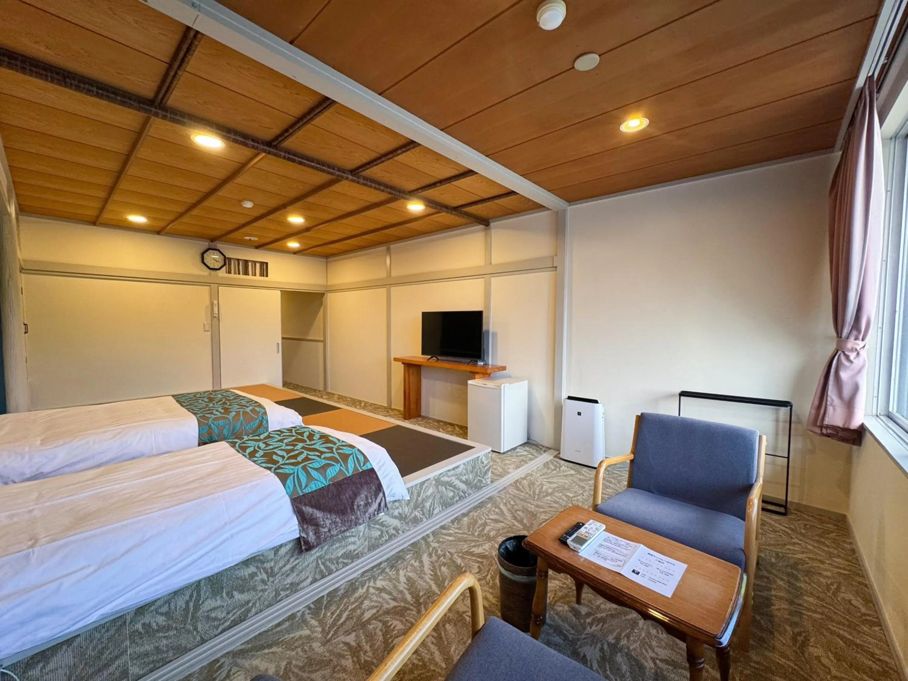 Photo of the whole room, Bed in Kurobe Sunvalley Hotel
