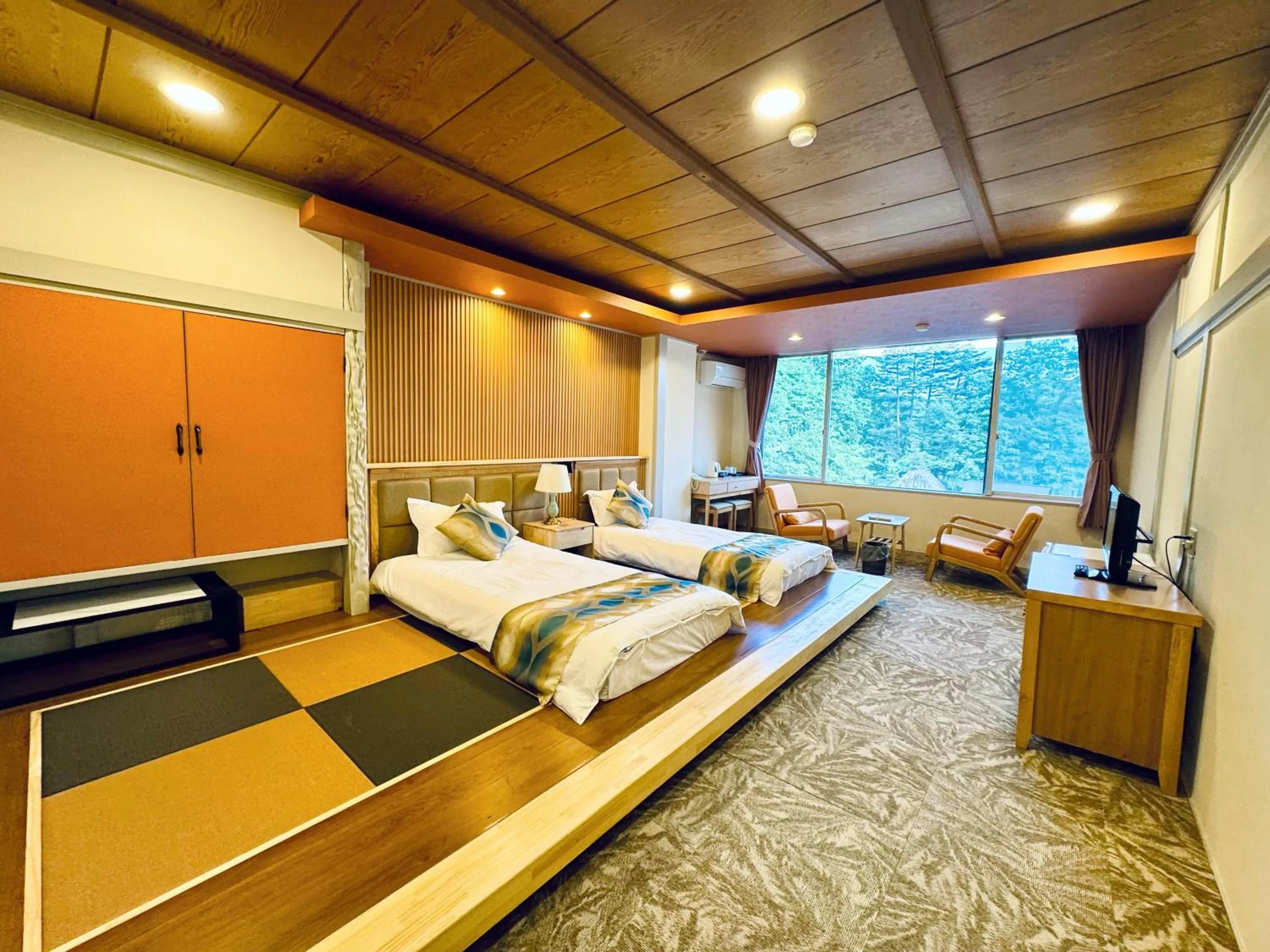 Photo of the whole room, Bed in Kurobe Sunvalley Hotel