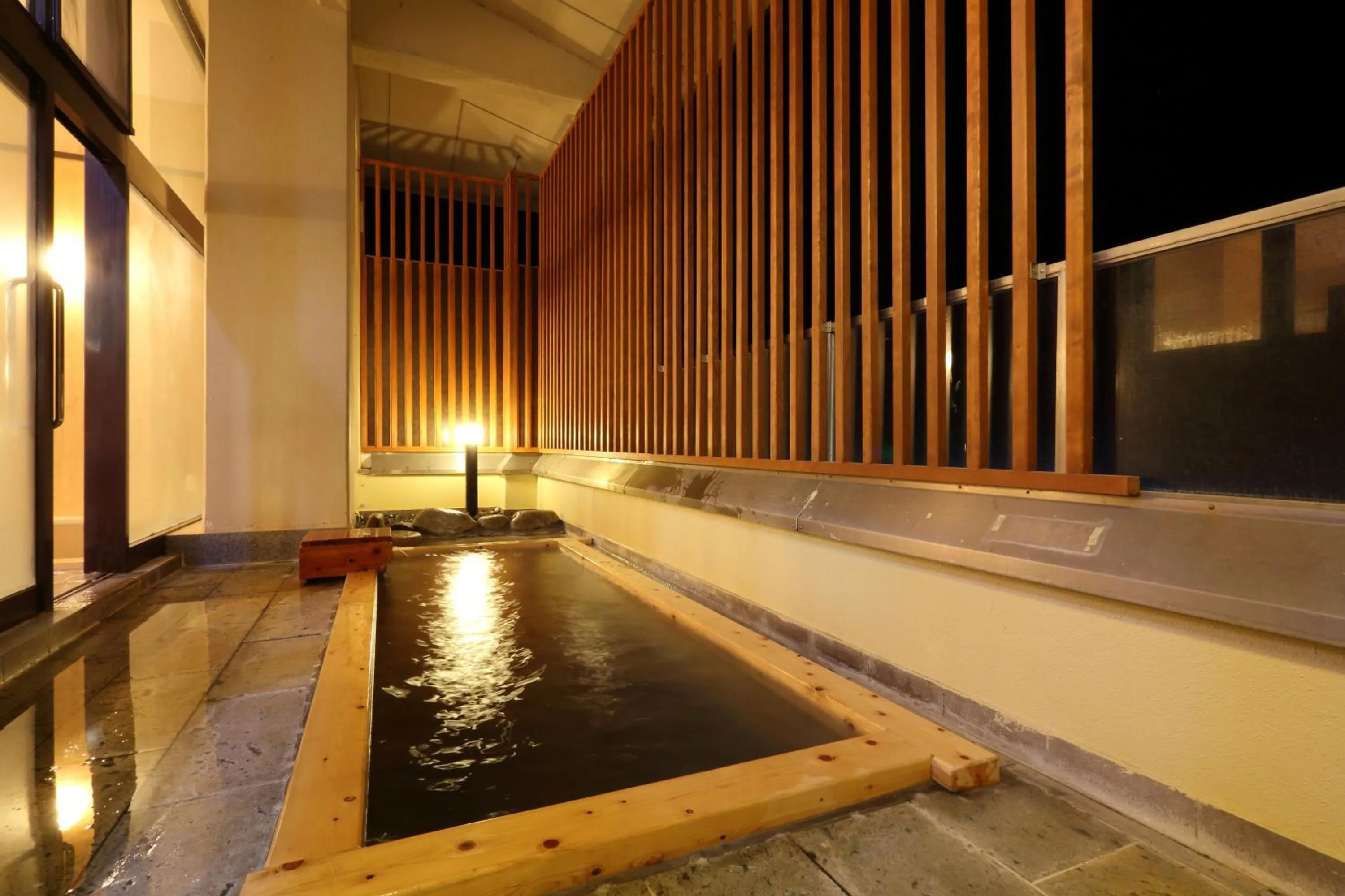 Hot Spring Bath in Kurobe Sunvalley Hotel