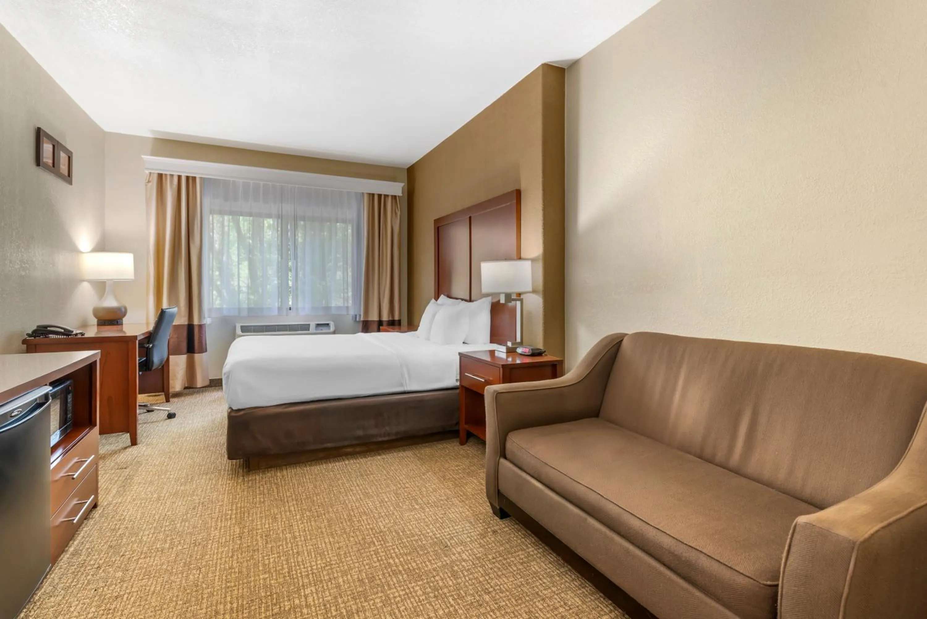 Bed in Comfort Inn North - Air Force Academy Area