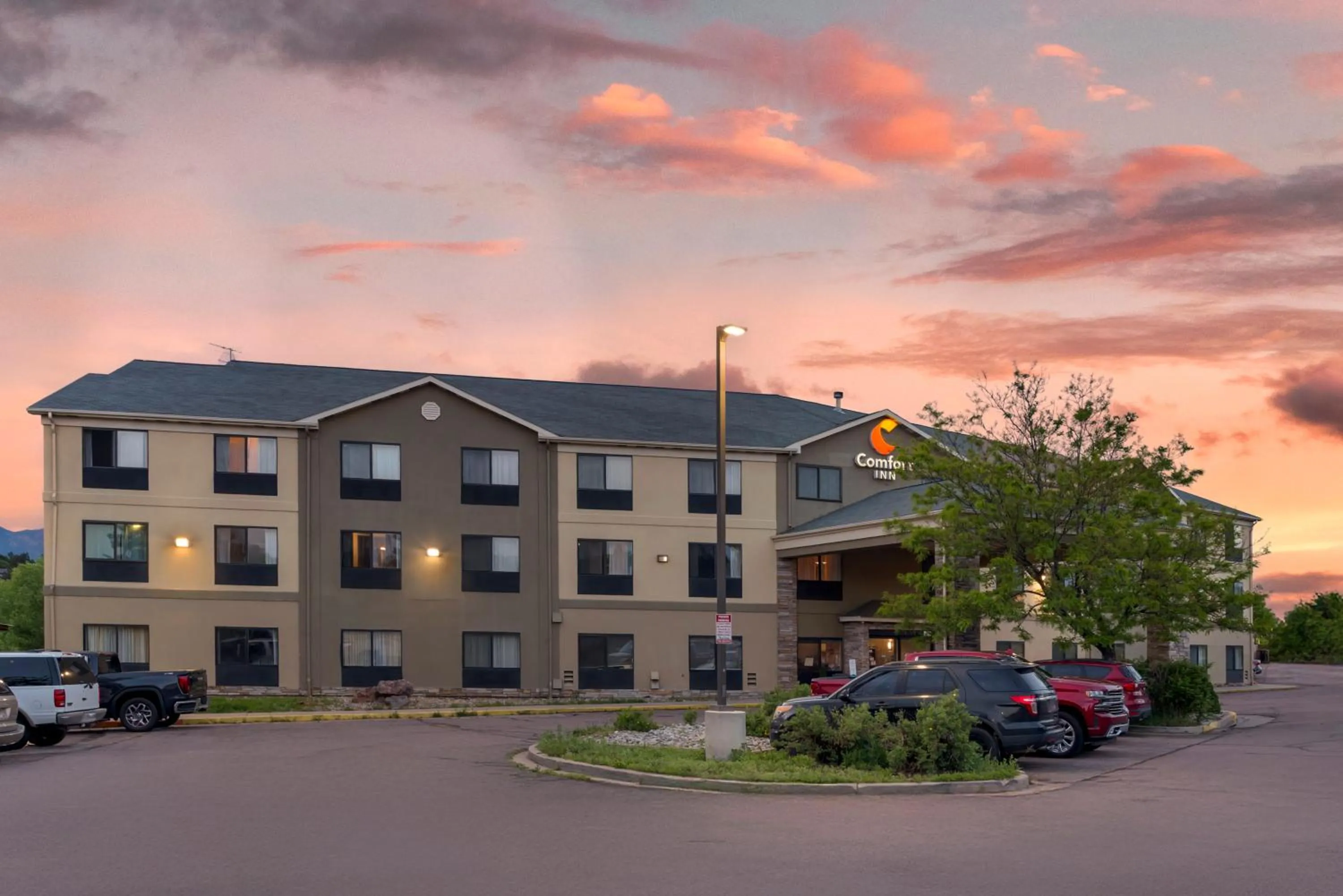 Sunset in Comfort Inn North - Air Force Academy Area