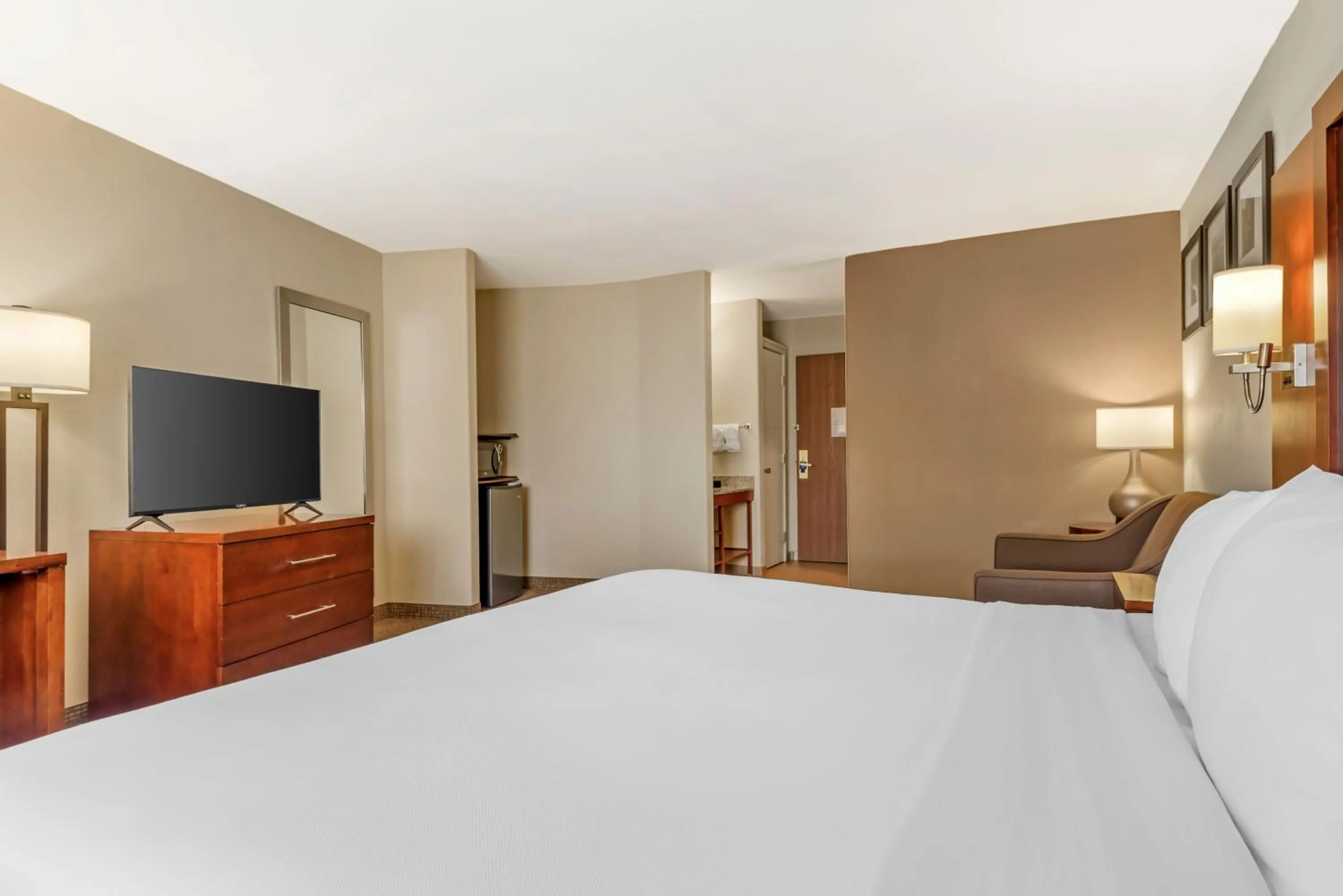 Bed in Comfort Inn North - Air Force Academy Area