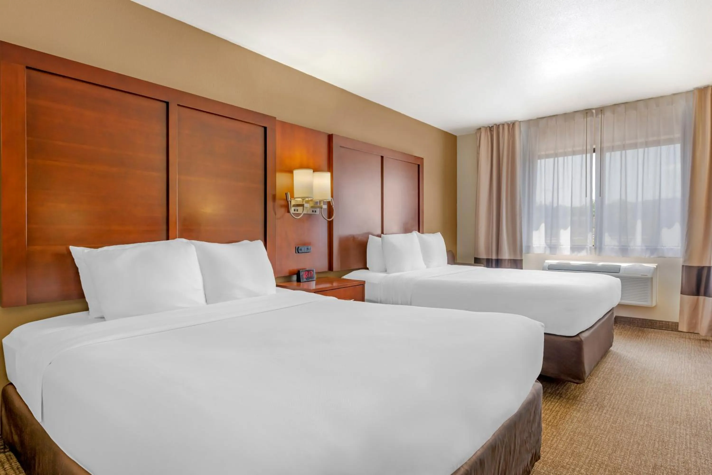 Bed in Comfort Inn North - Air Force Academy Area