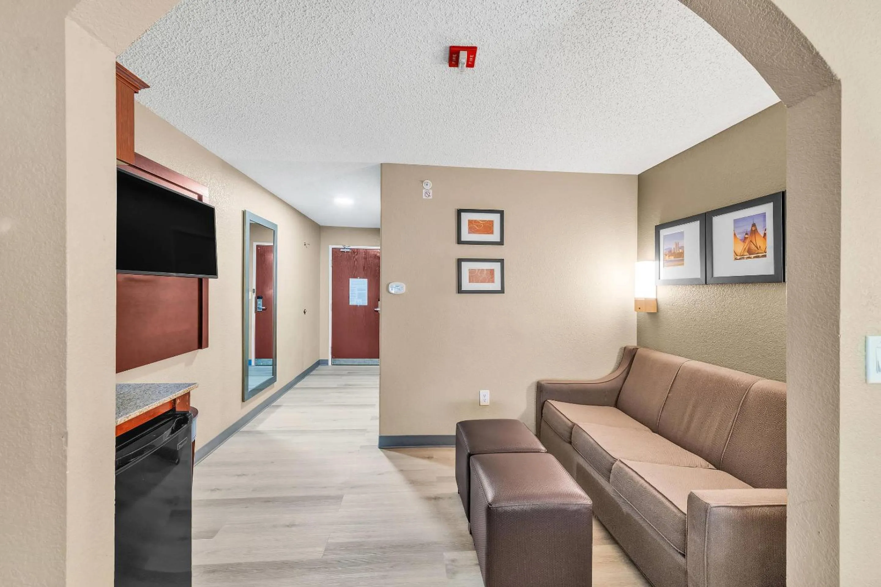 Bedroom in Comfort Suites Lakewood - Denver