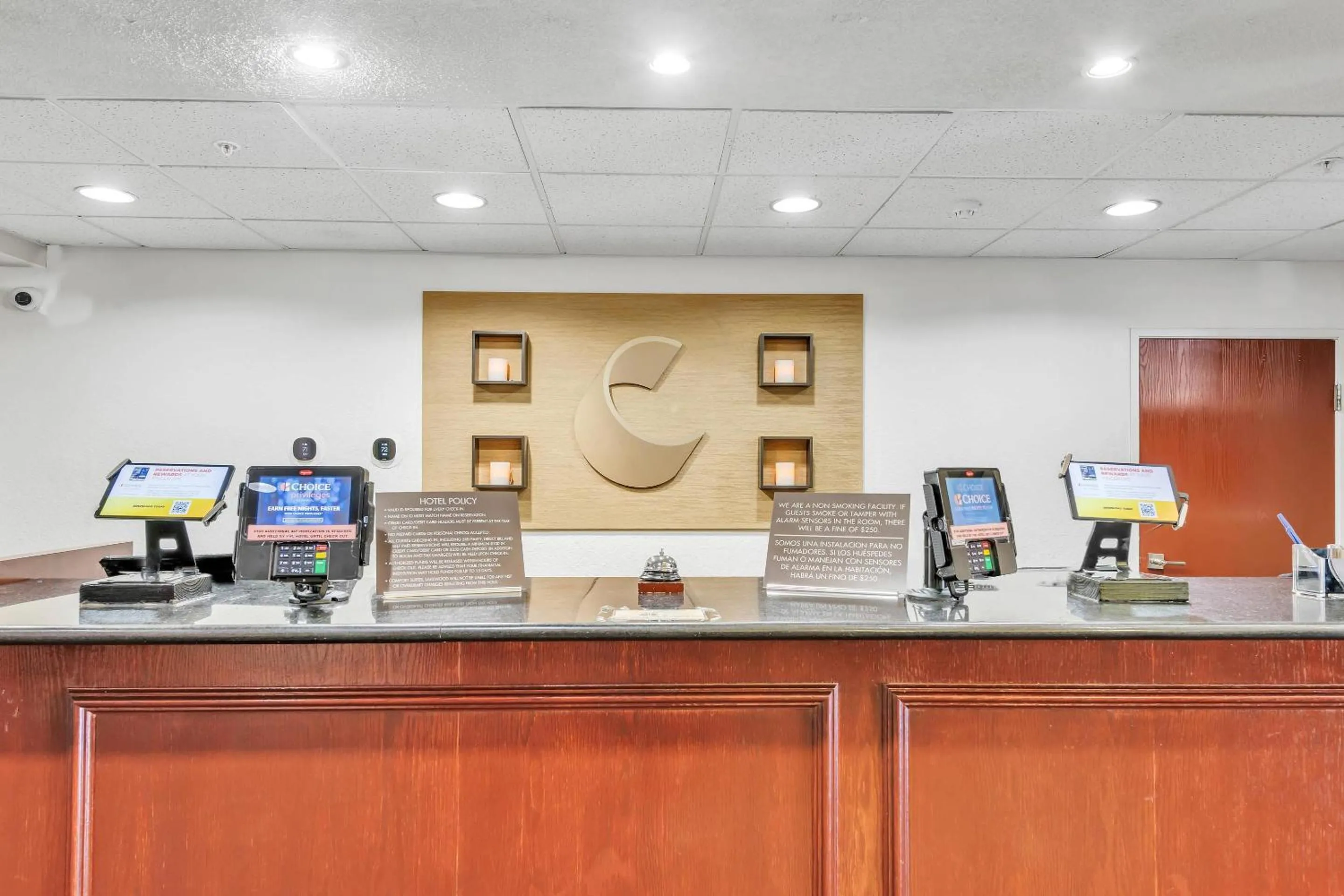 Lobby or reception in Comfort Suites Lakewood - Denver
