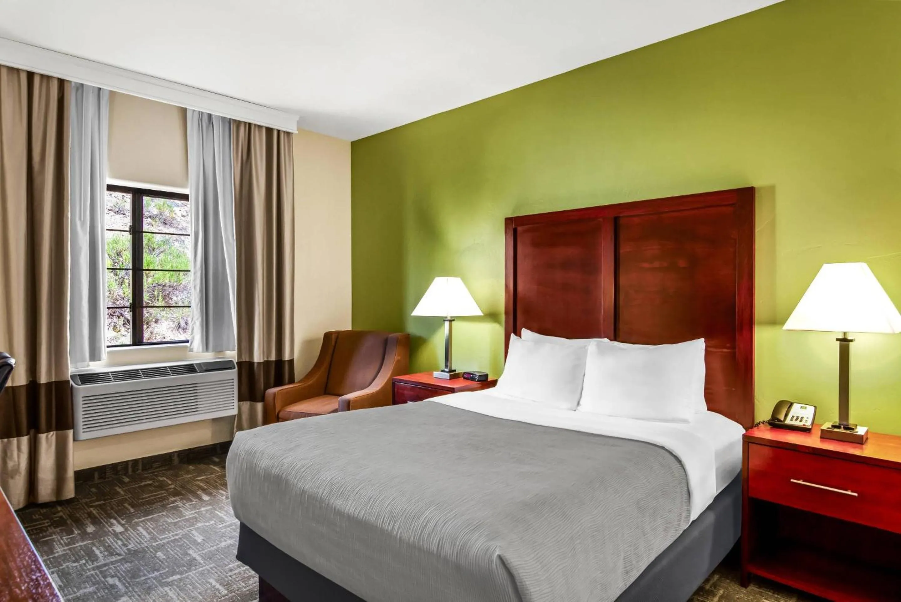 Bedroom, Bed in Quality Inn & Suites Vail Valley