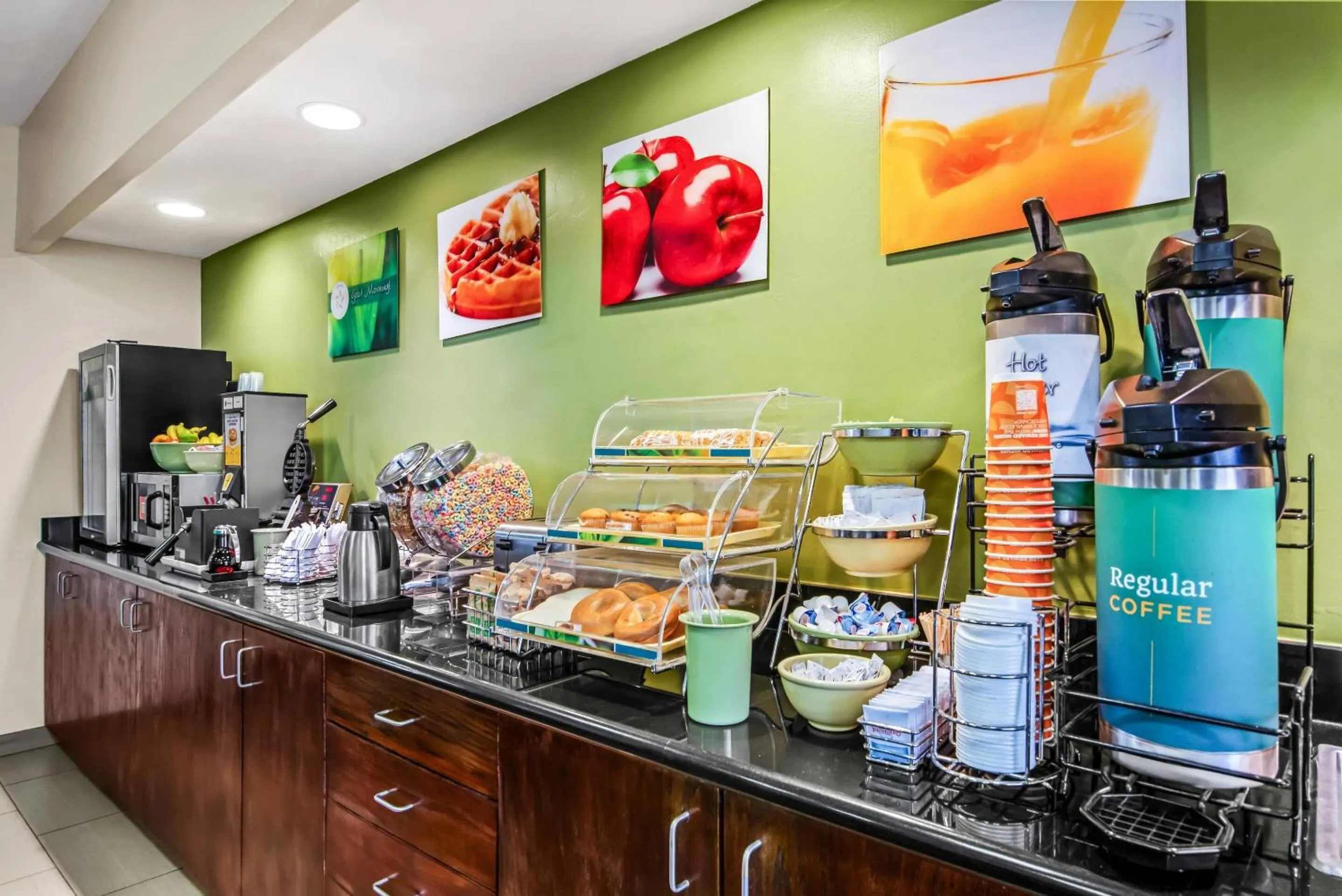 Breakfast in Quality Inn & Suites Vail Valley