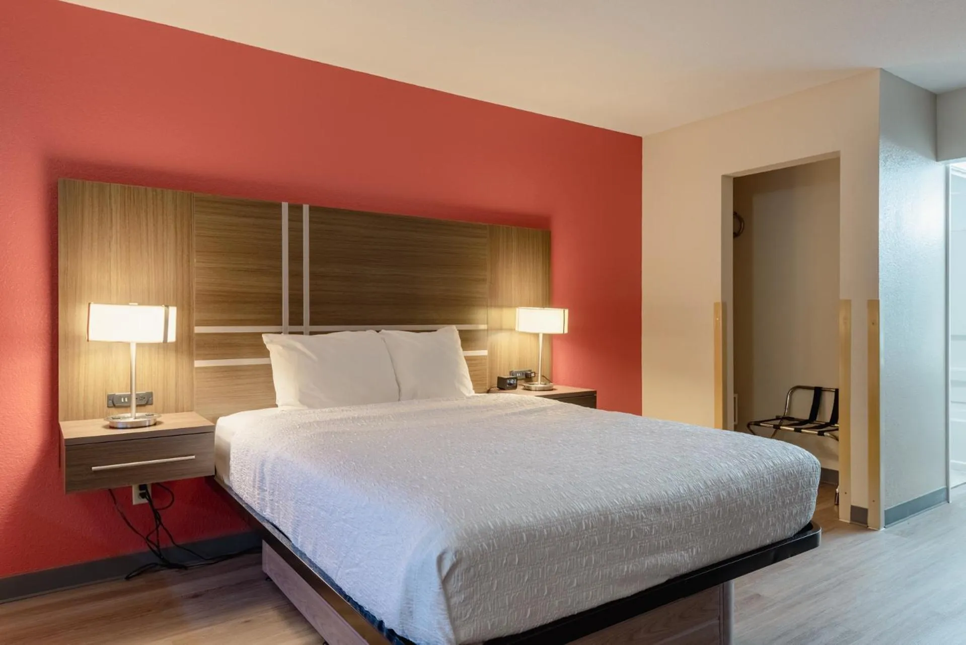 Bed in Econo Lodge Cortez near Mesa Verde