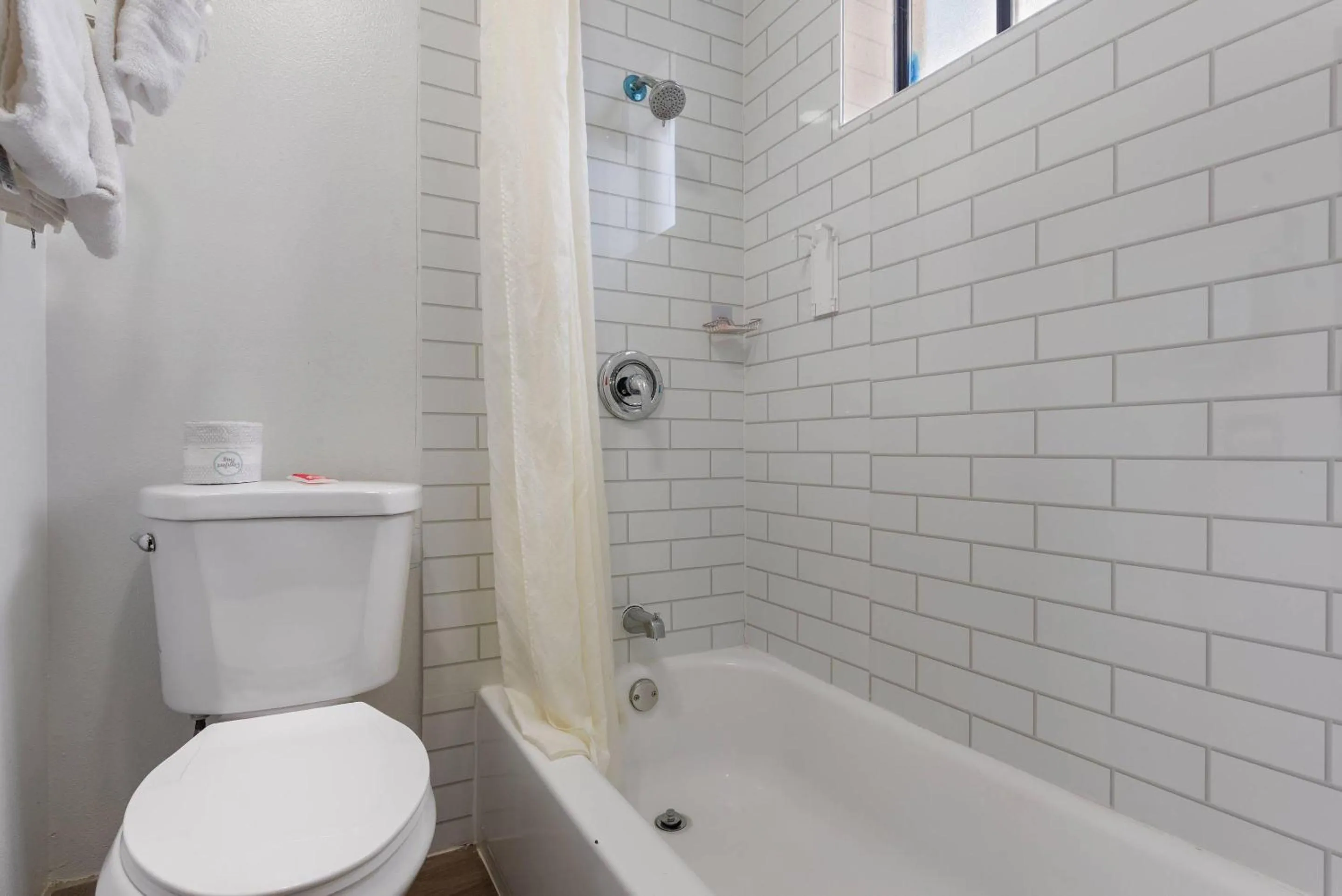 Bedroom in Econo Lodge Cortez near Mesa Verde