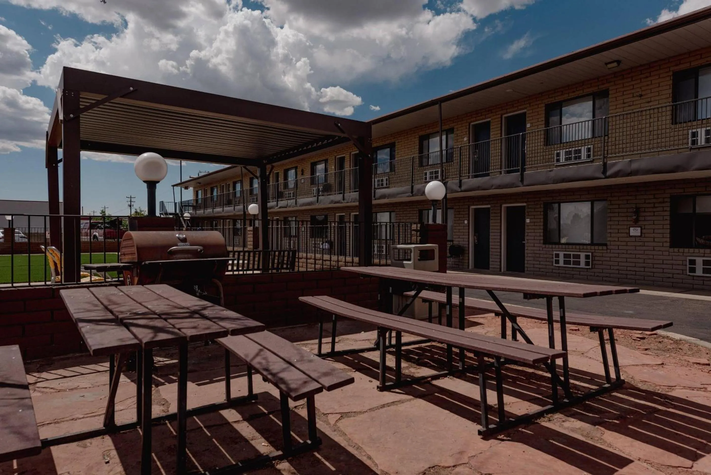 Swimming pool in Econo Lodge Cortez near Mesa Verde