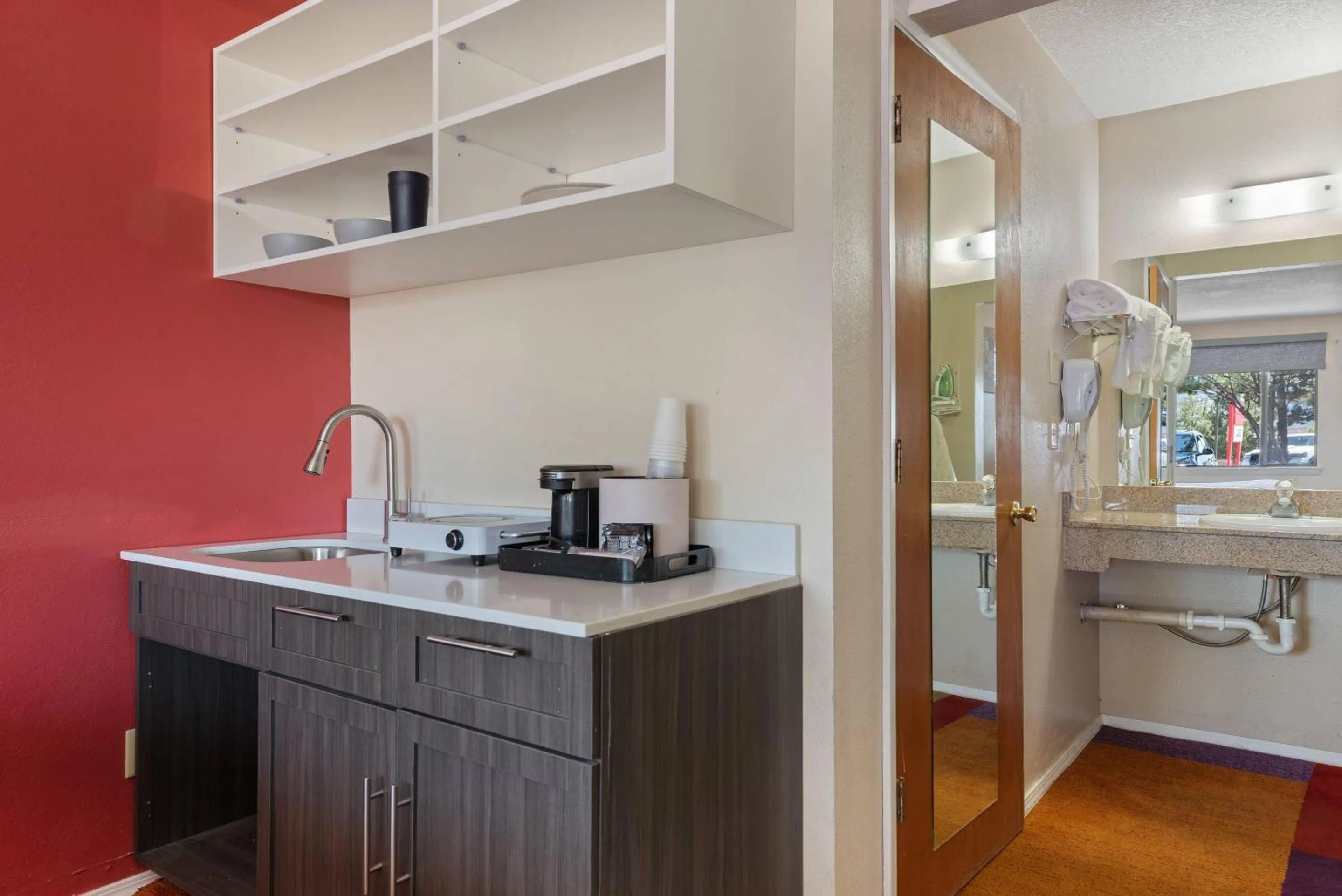 Bedroom in Econo Lodge Cortez near Mesa Verde