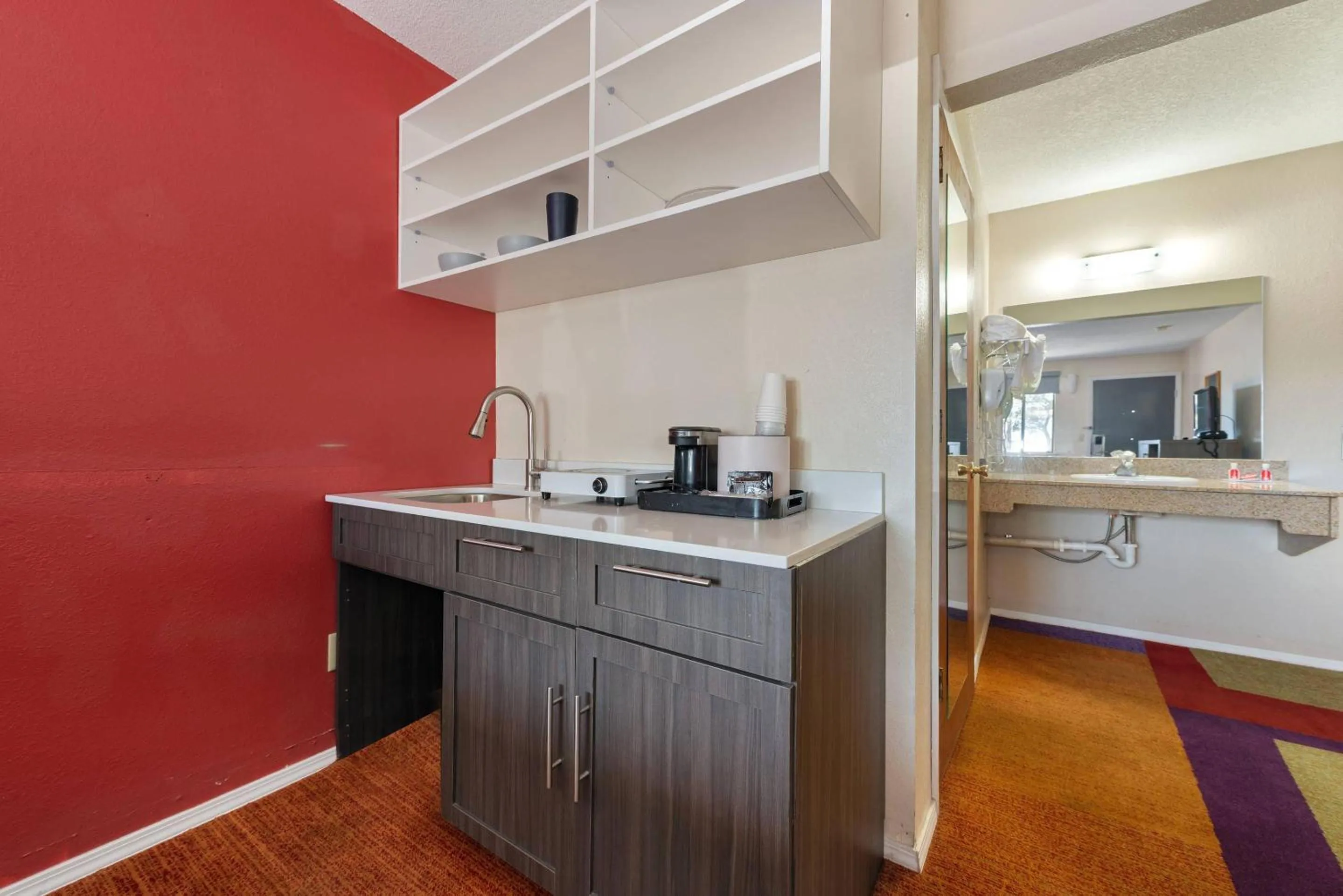 Bedroom in Econo Lodge Cortez near Mesa Verde