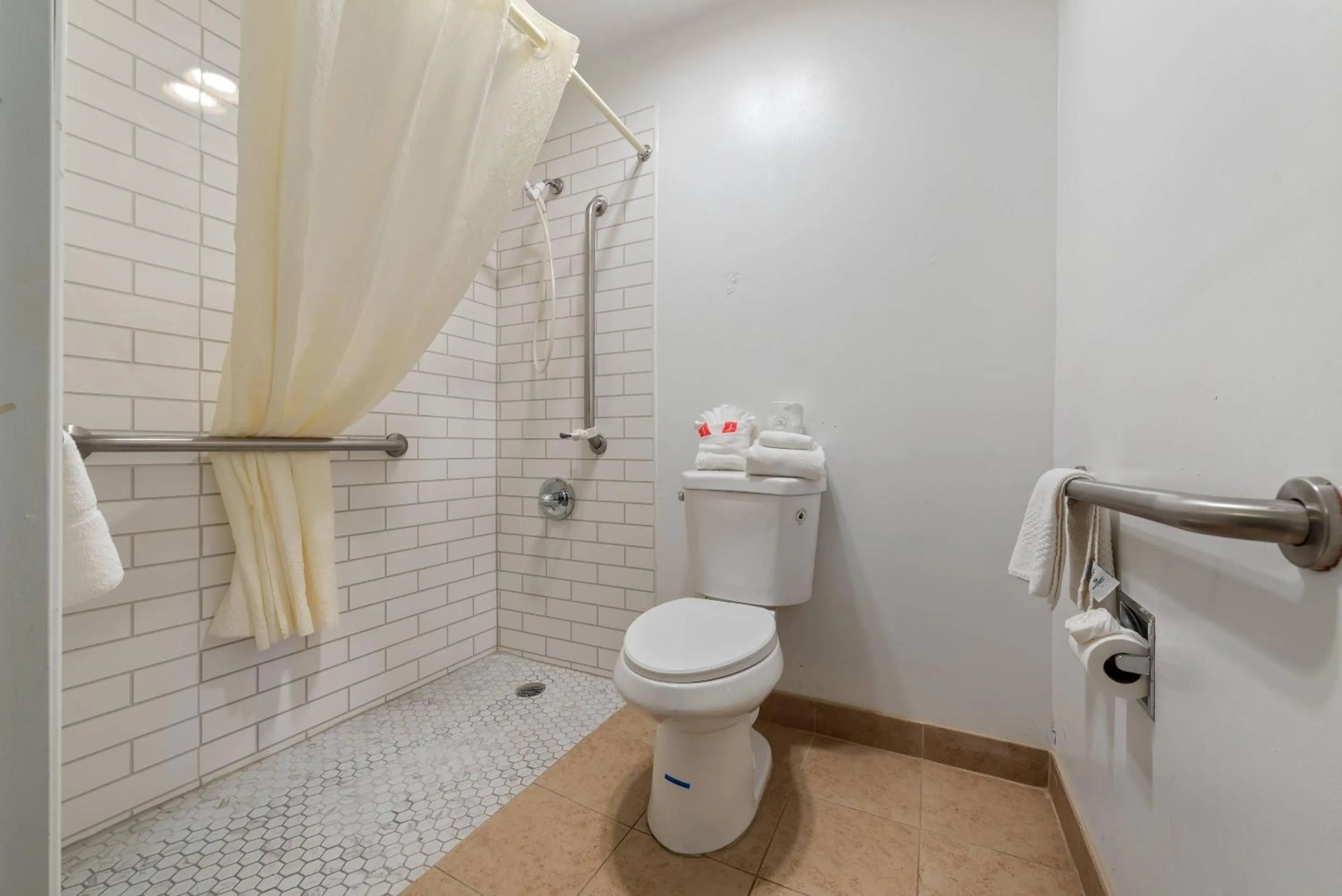 Bedroom in Econo Lodge Cortez near Mesa Verde