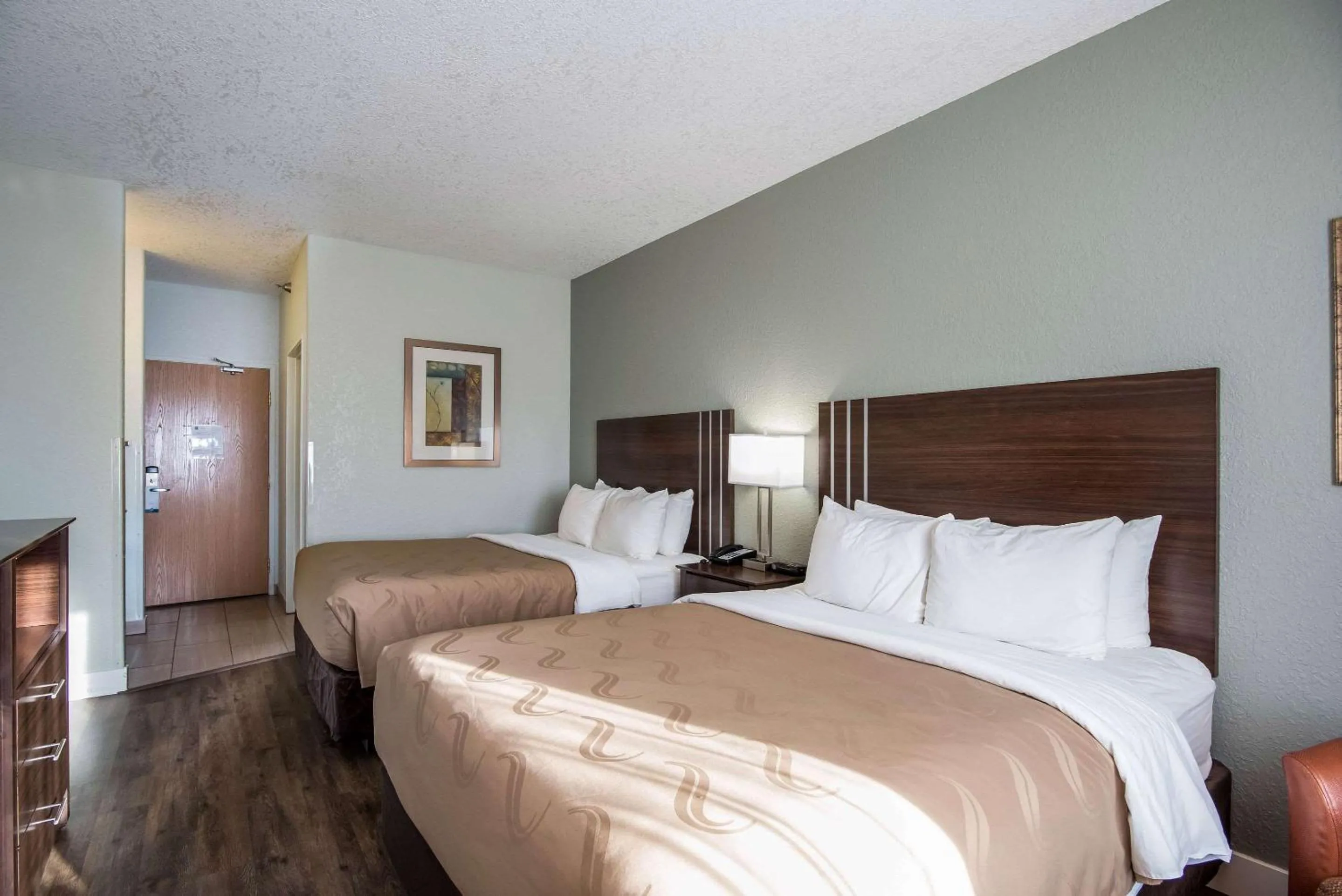 Photo of the whole room, Bed in Quality Inn & Suites Pueblo West