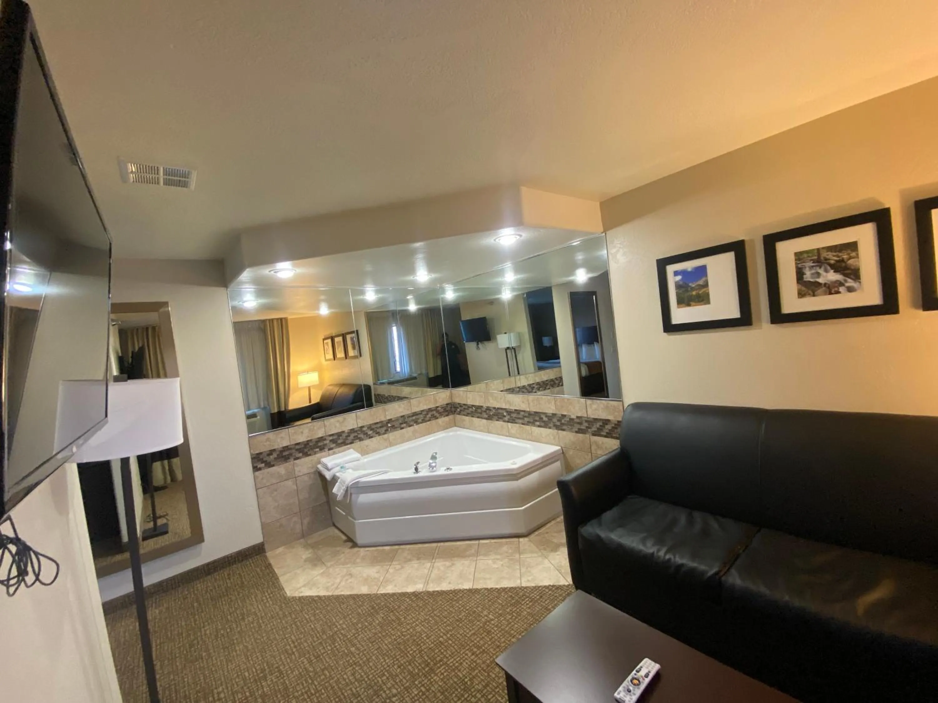 Hot Tub in Comfort Inn & Suites Gunnison-Crested Butte