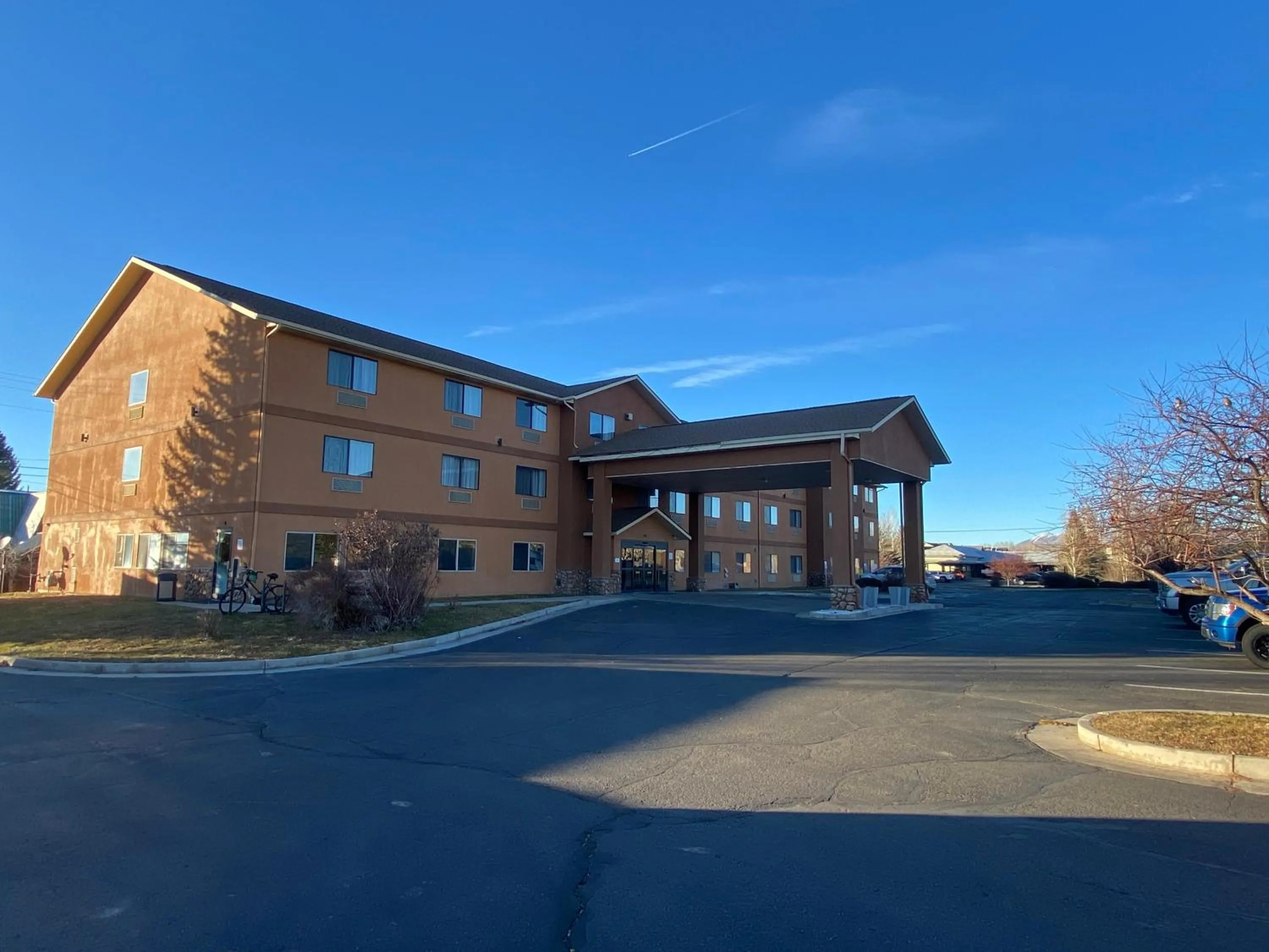 Property building in Comfort Inn & Suites Gunnison-Crested Butte