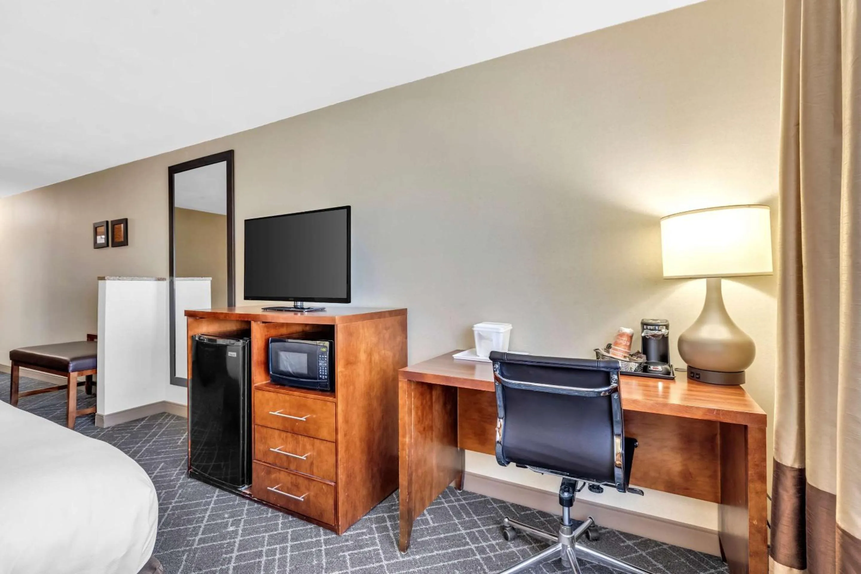 Bedroom, Bed in Comfort Inn Denver West Arvada Station
