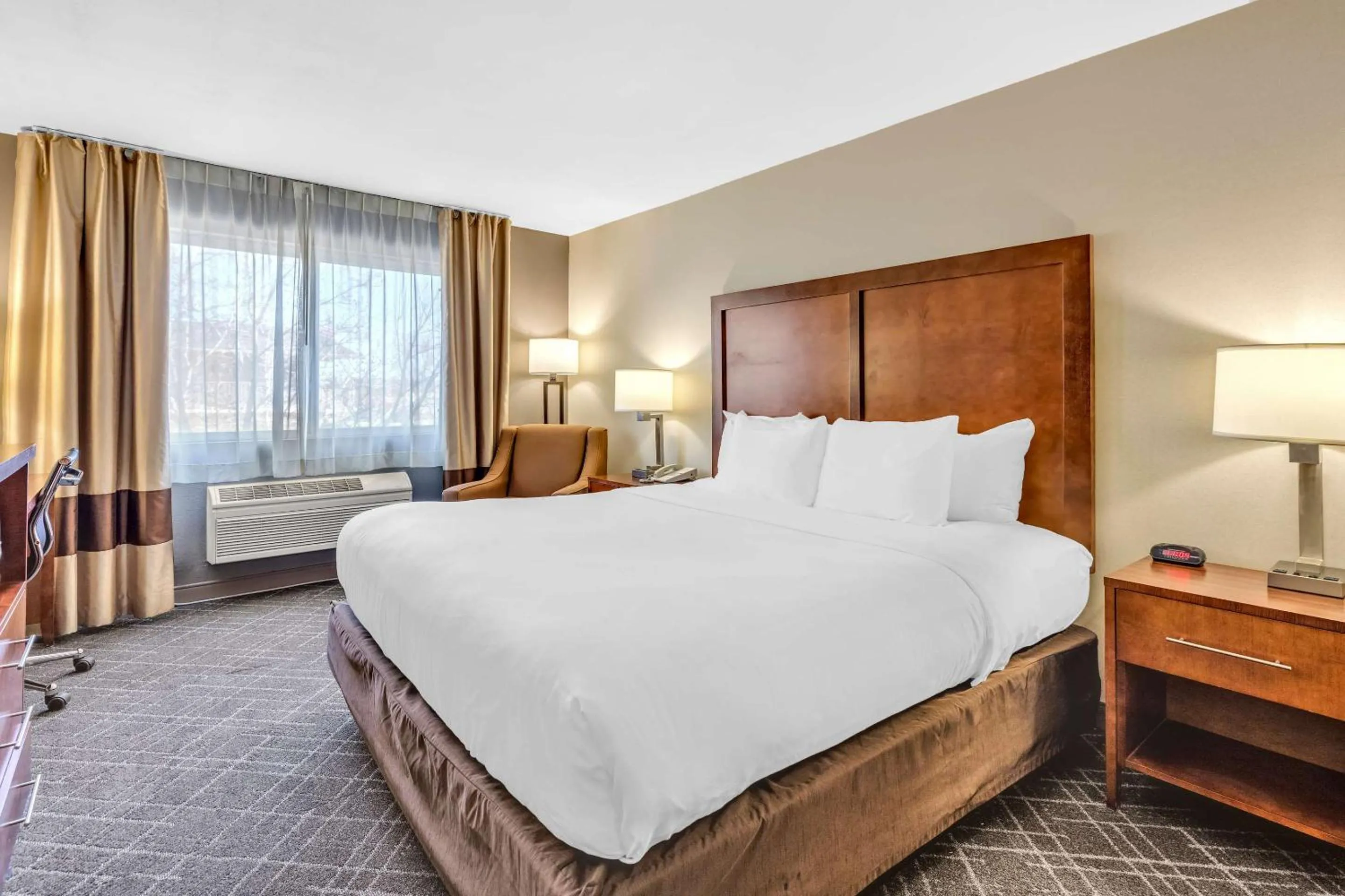 Bedroom, Bed in Comfort Inn Denver West Arvada Station