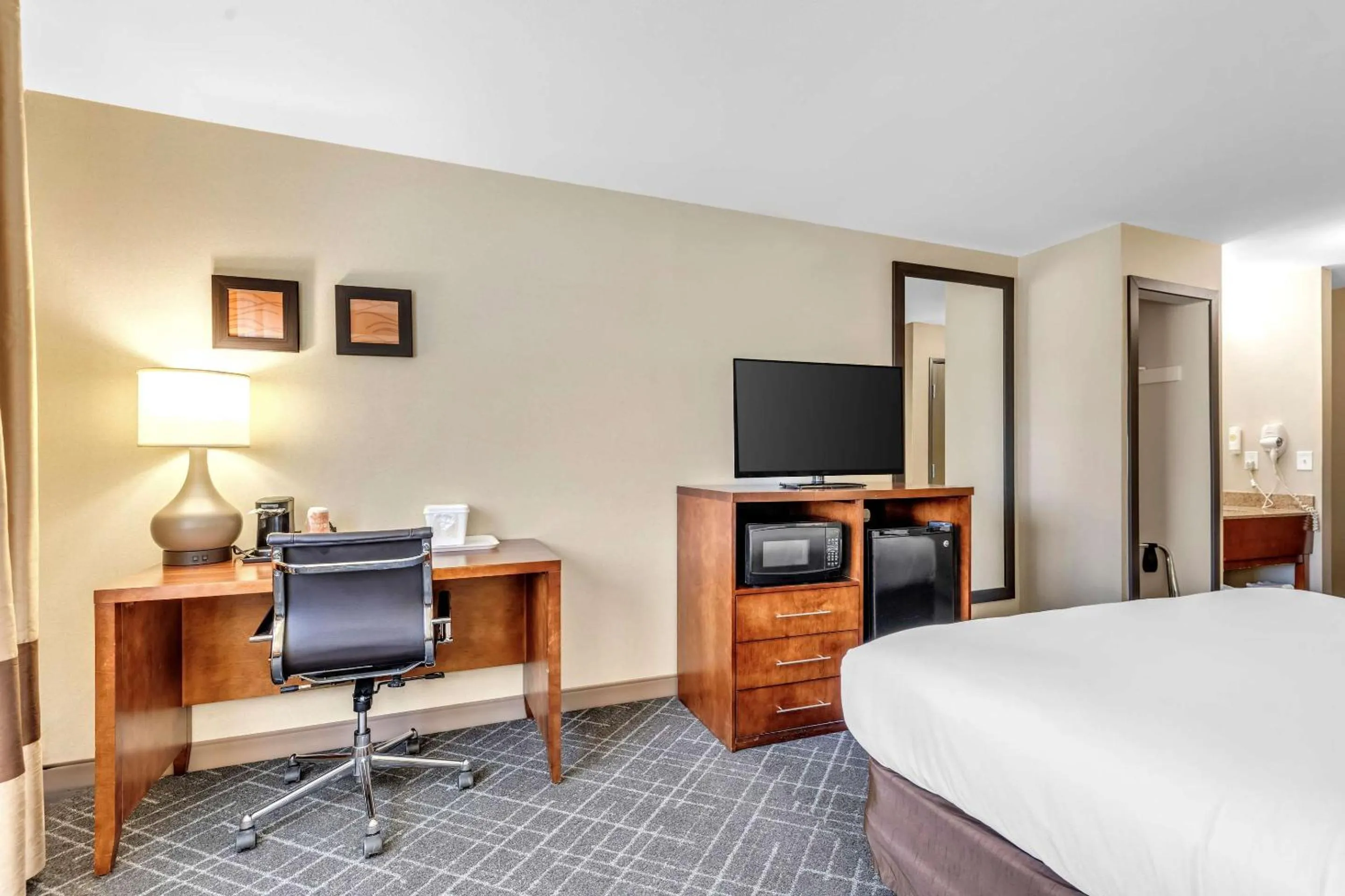 Bedroom, Bed in Comfort Inn Denver West Arvada Station