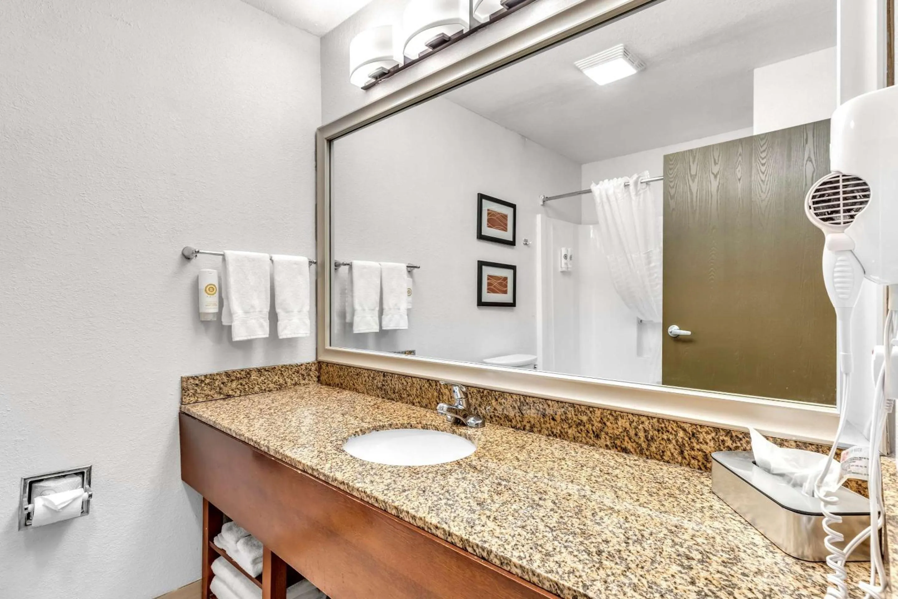 Bedroom in Comfort Inn Denver West Arvada Station