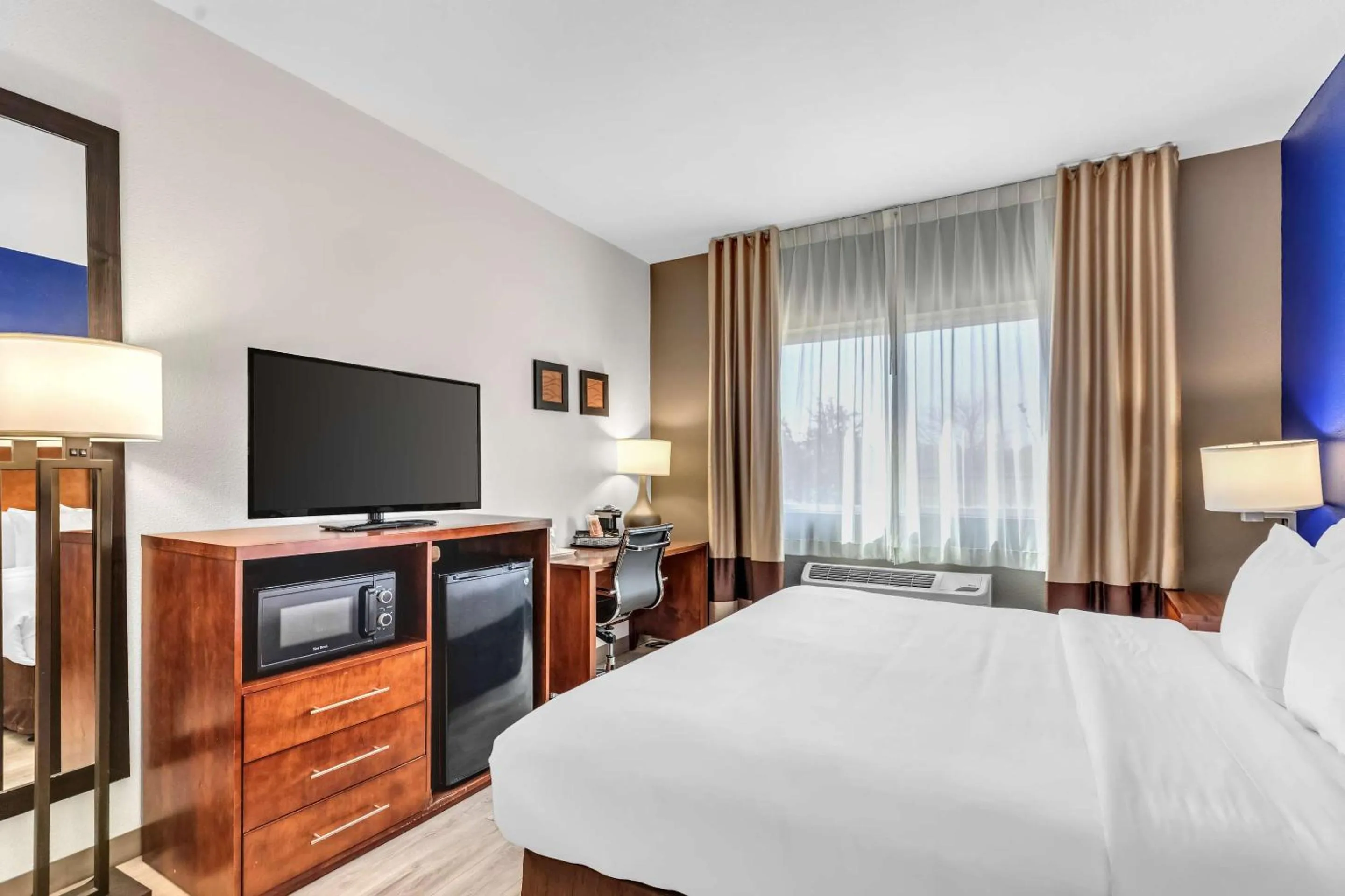 Bedroom, Bed in Comfort Inn Denver West Arvada Station