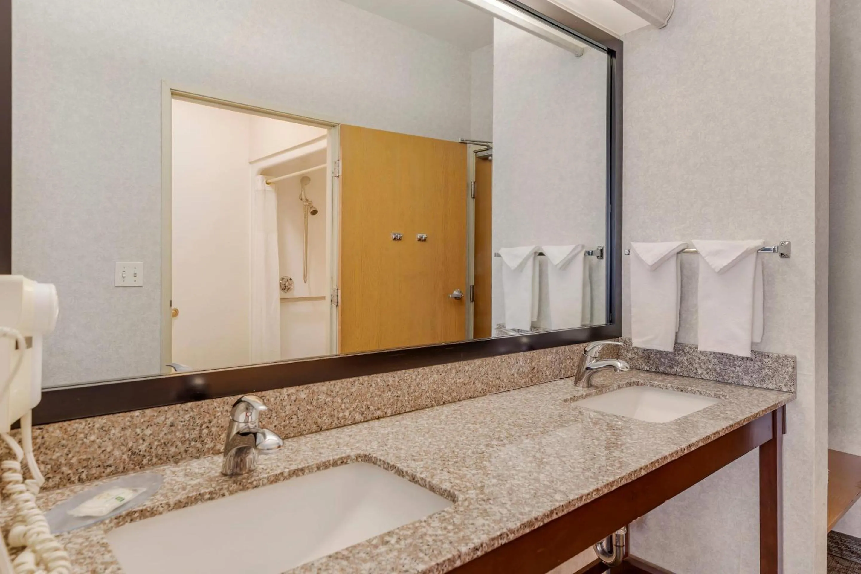 Bedroom in Quality Inn & Suites Denver Airport - Gateway Park