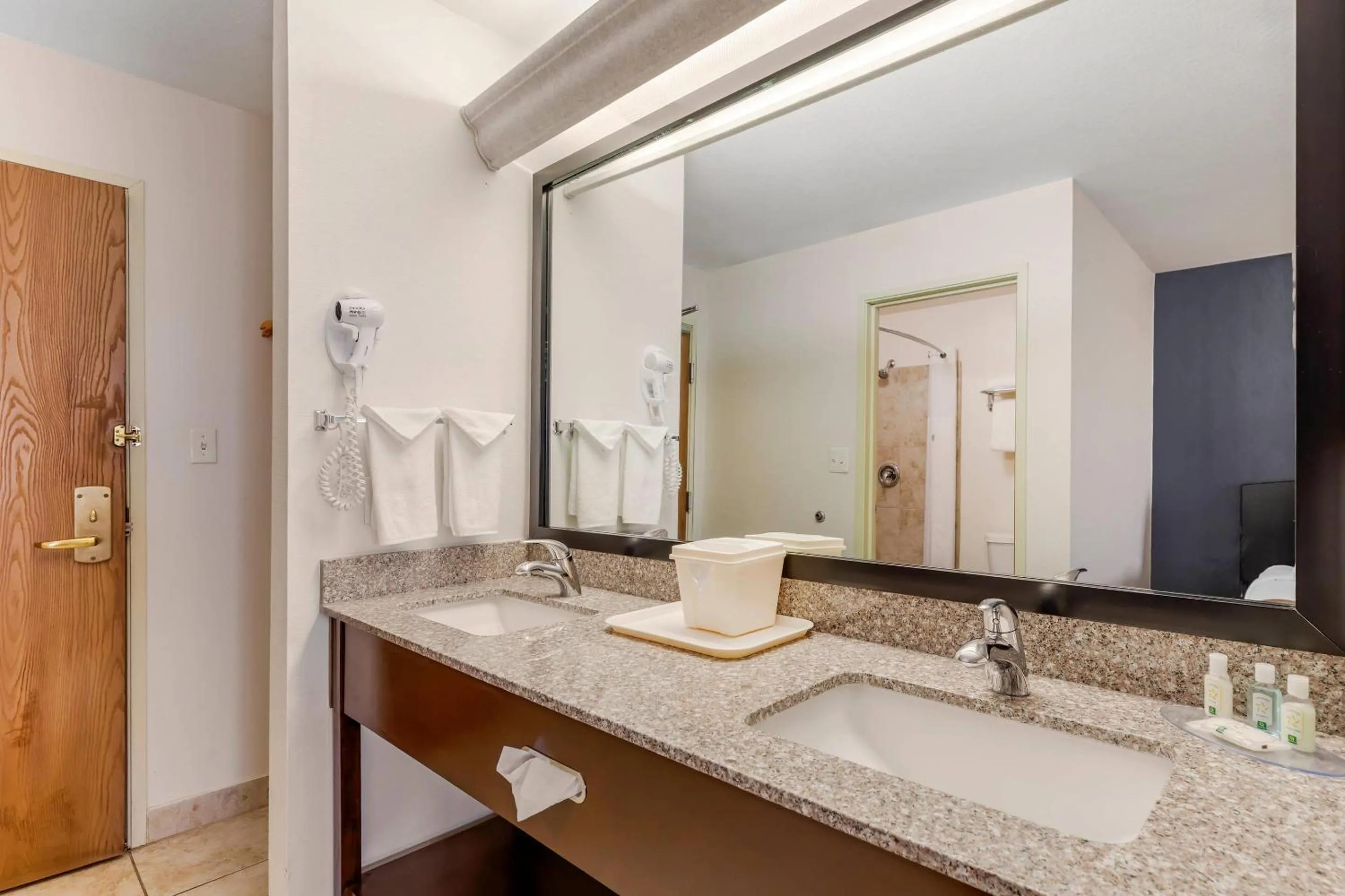 Bedroom in Quality Inn & Suites Denver Airport - Gateway Park