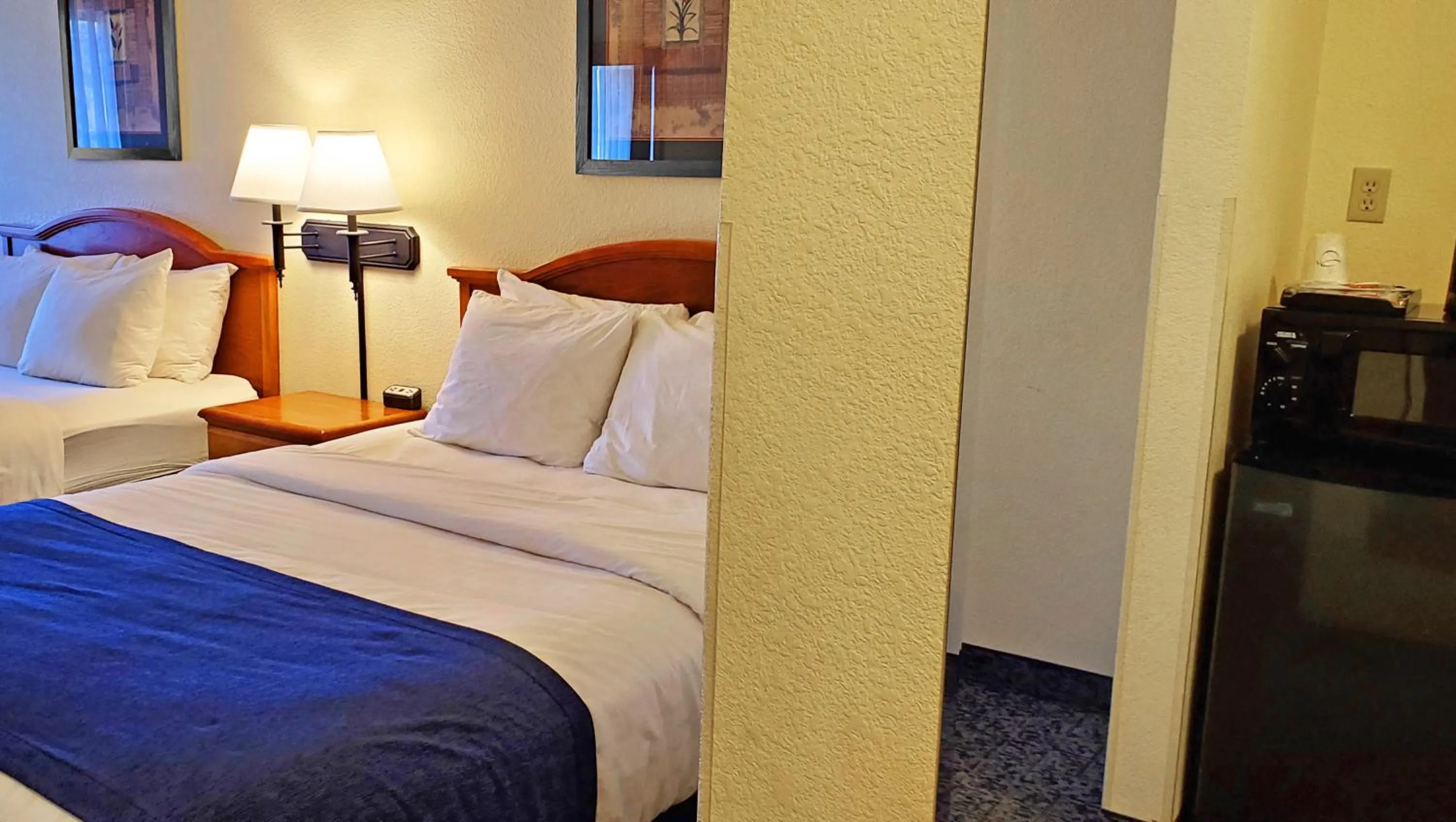 Bed in Magnuson Grand Pikes Peak