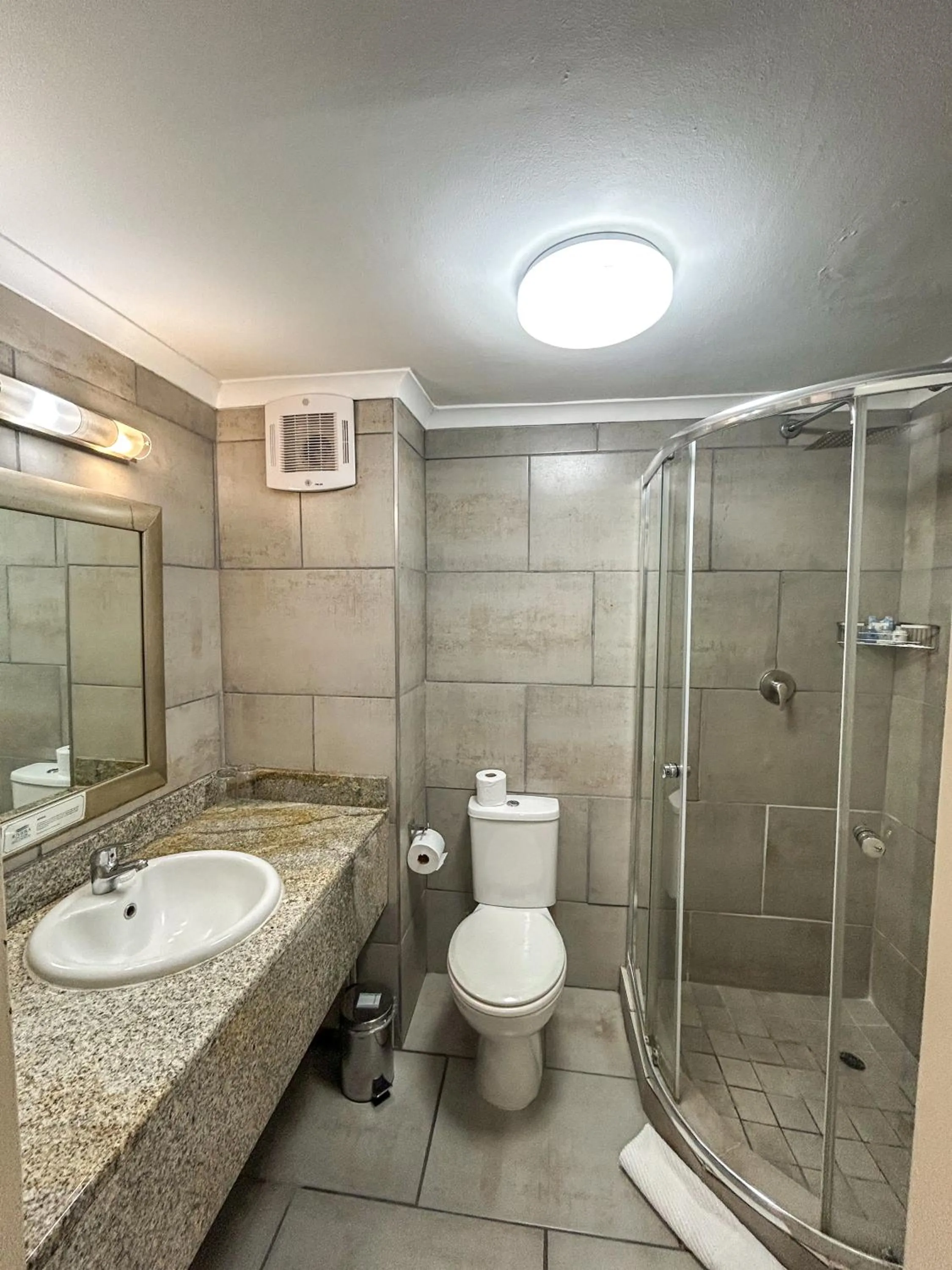 Bathroom in Riviera on Vaal Resort