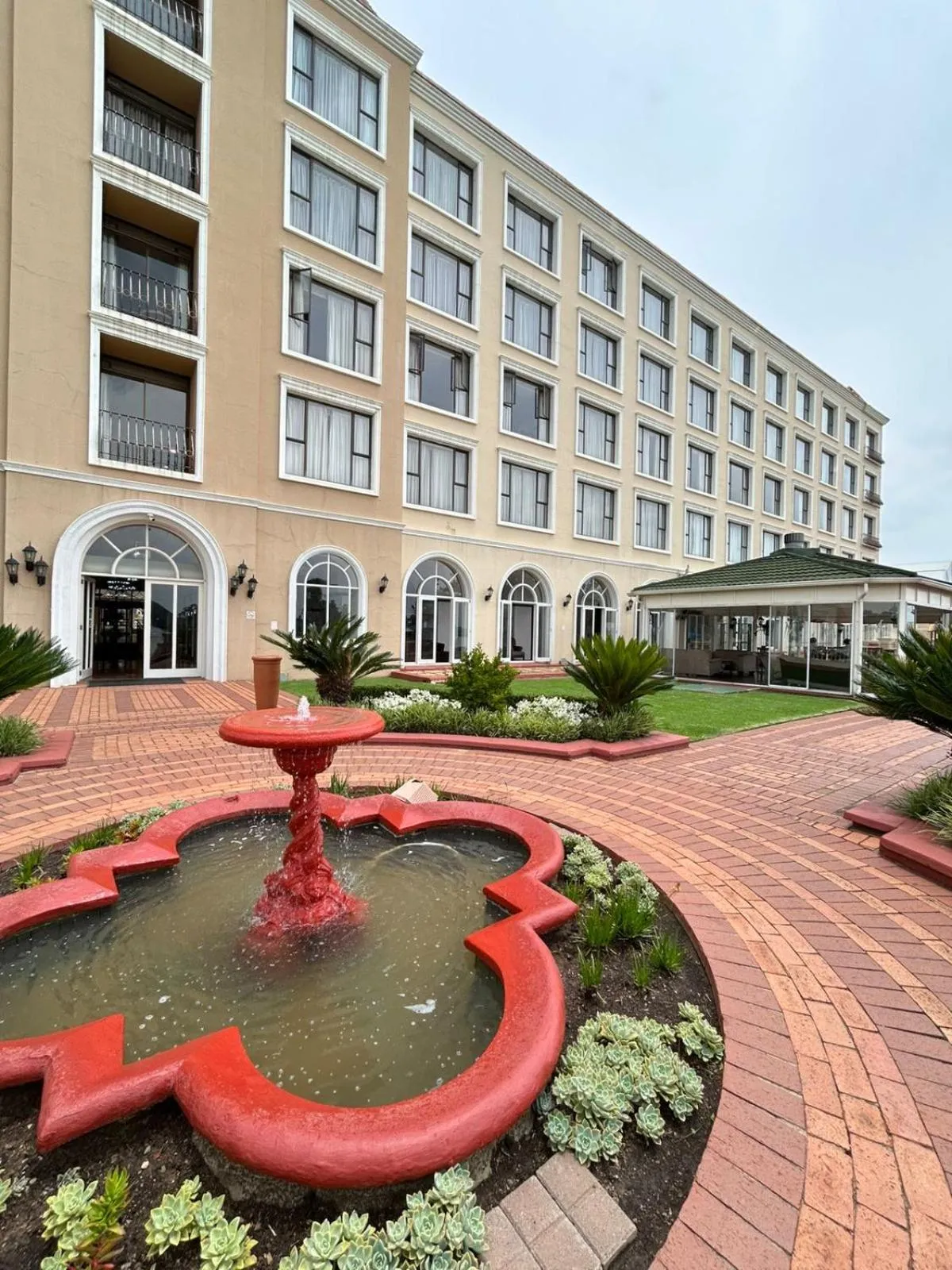 Property building in Riviera on Vaal Resort