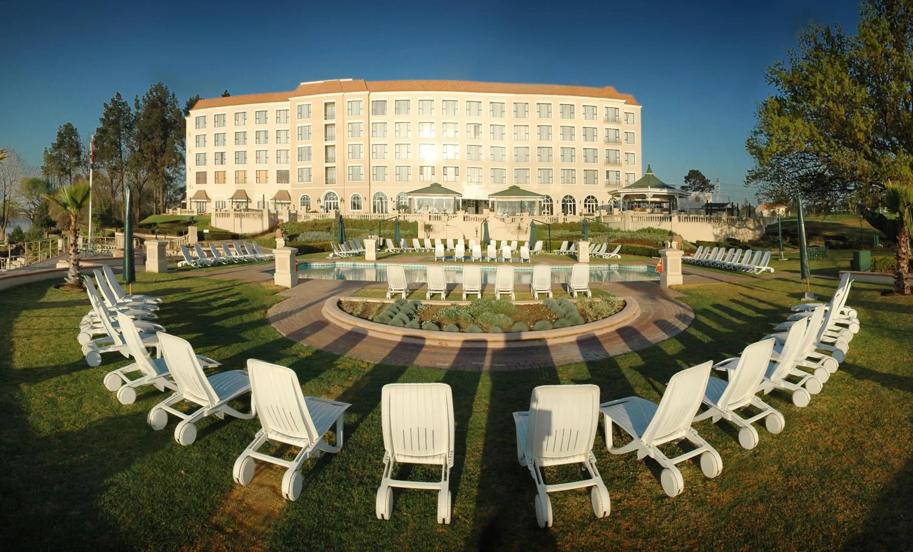 Property building in Riviera on Vaal Resort