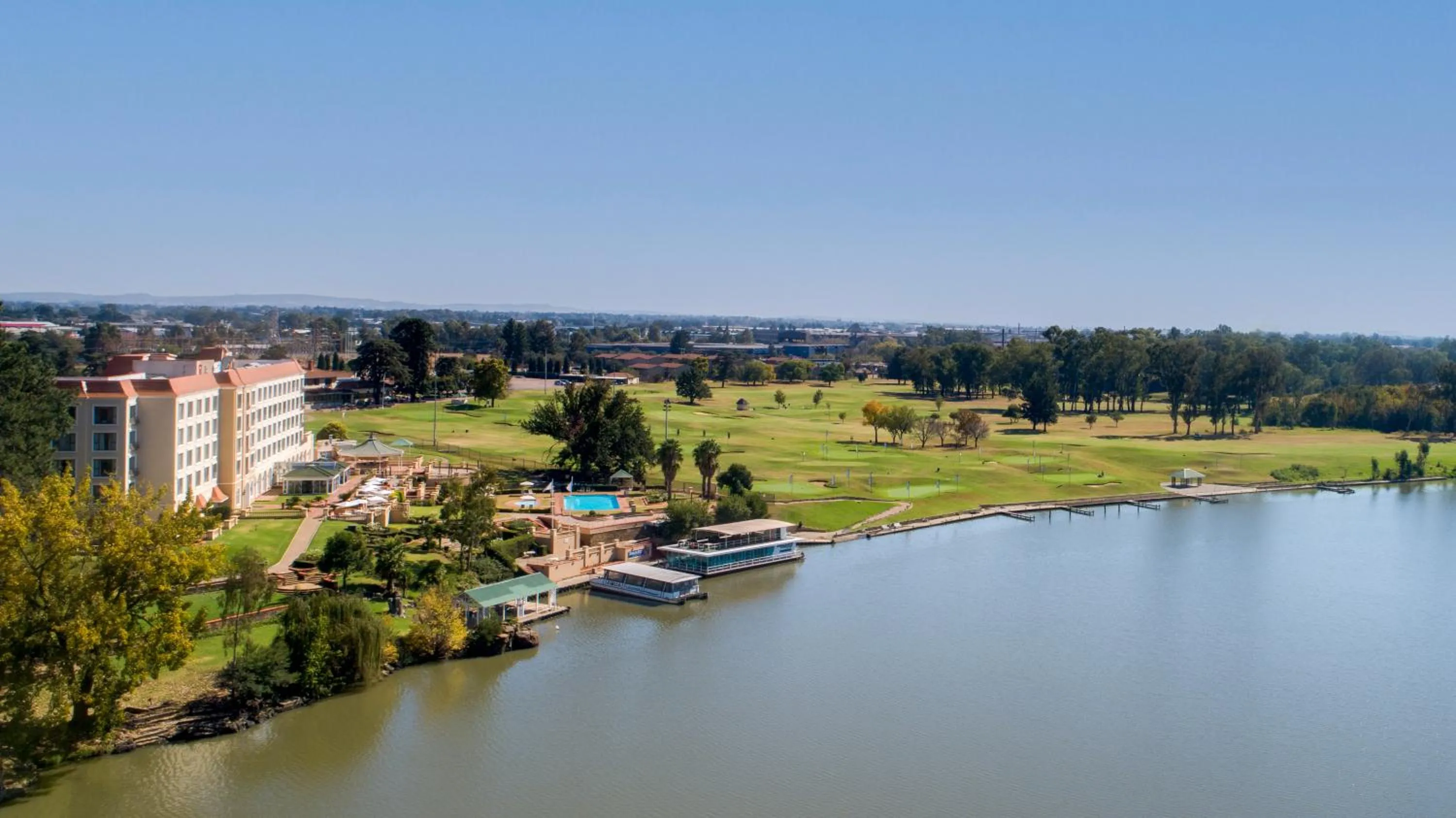 River view in Riviera on Vaal Resort