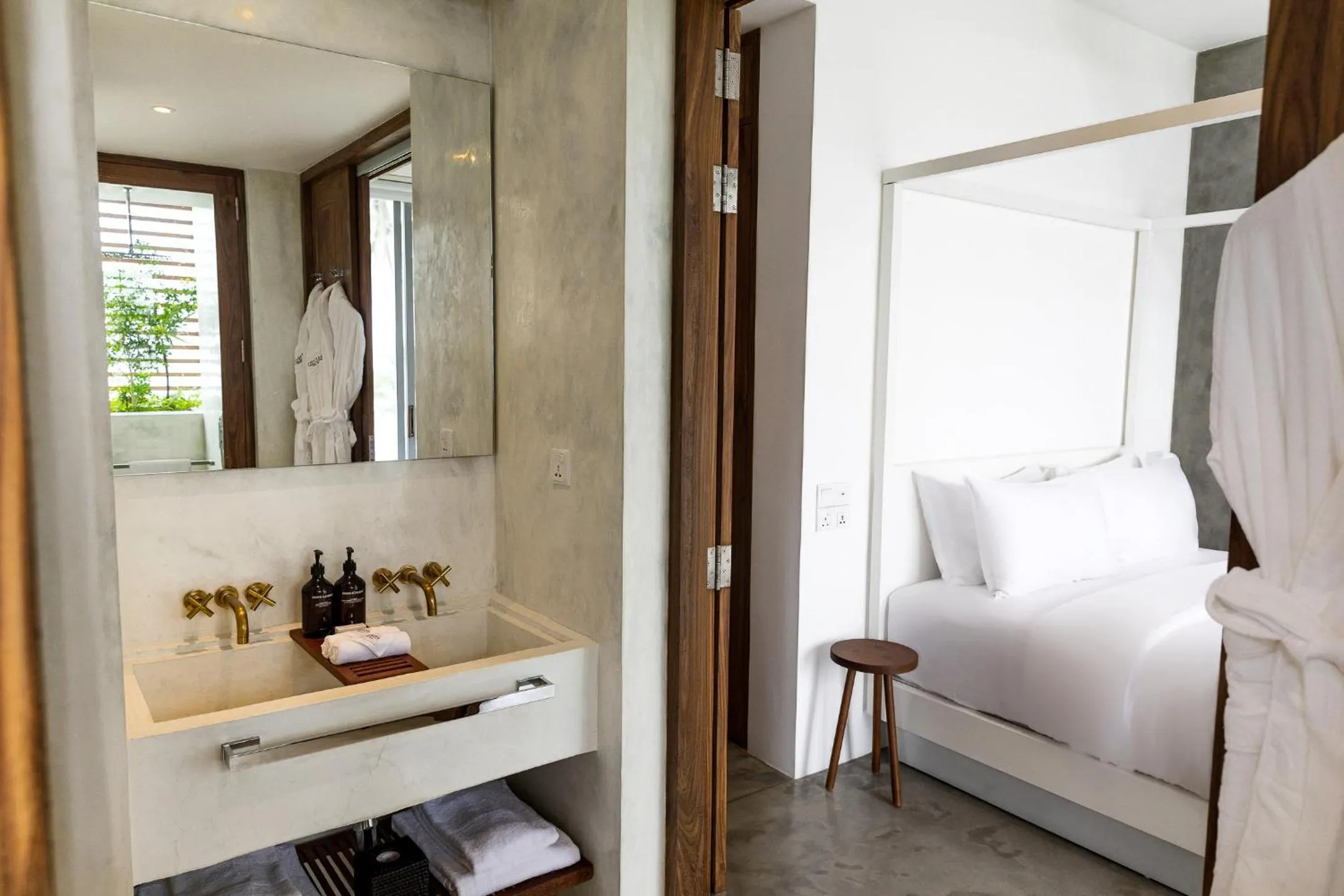Bathroom, Bed in Harding Boutique Hotel