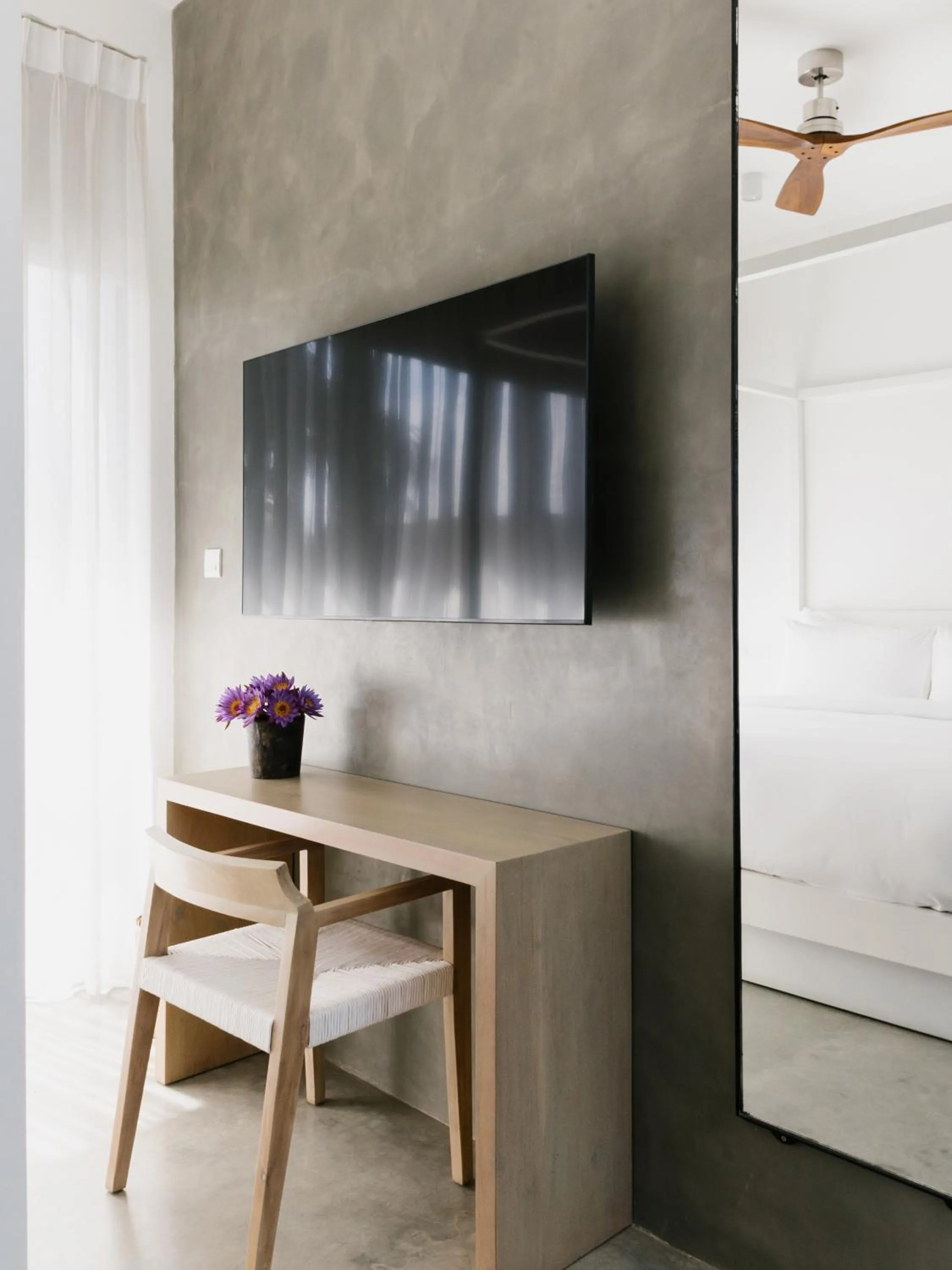 TV and multimedia in Harding Boutique Hotel