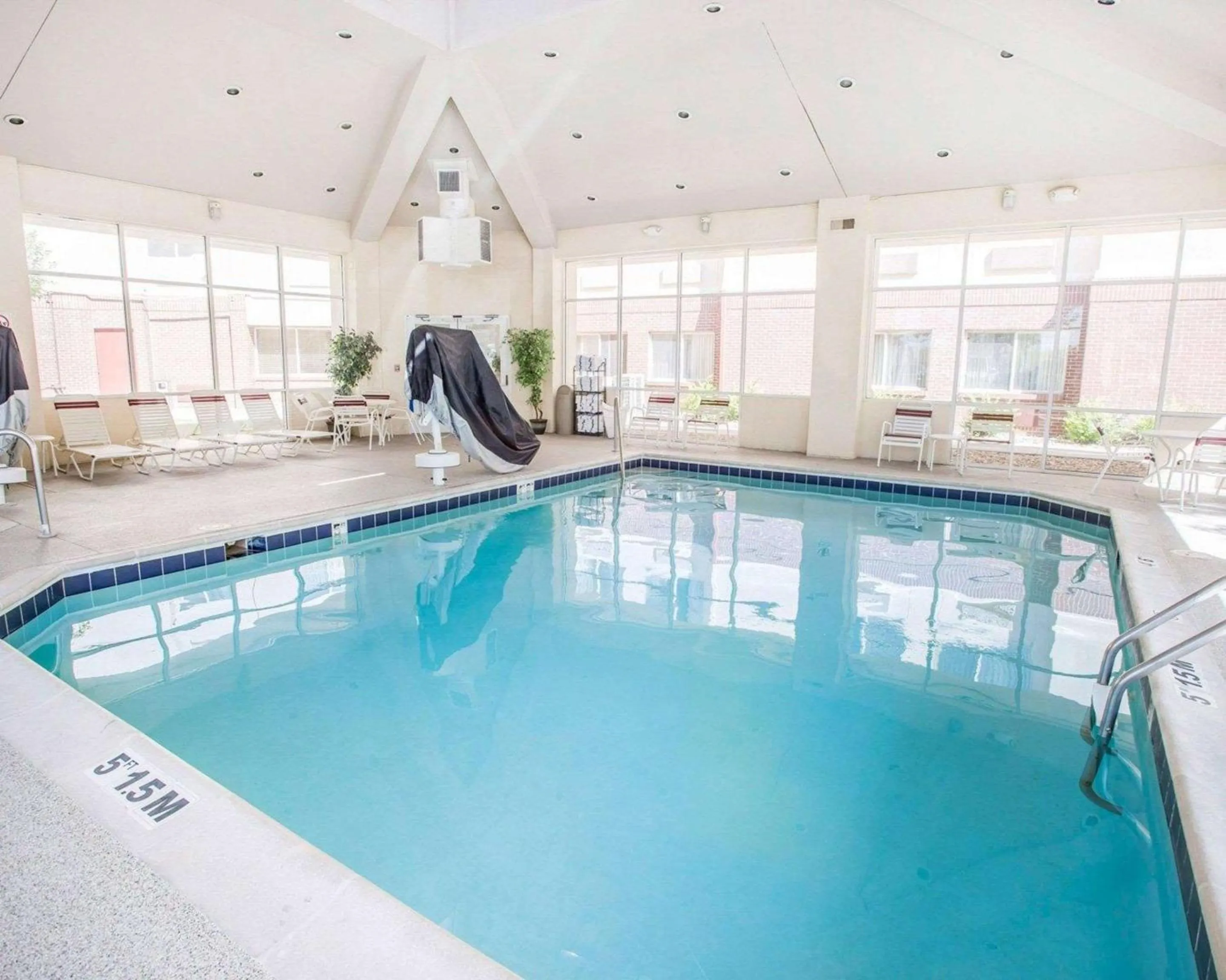 Swimming pool in Quality Inn & Suites Denver International Airport