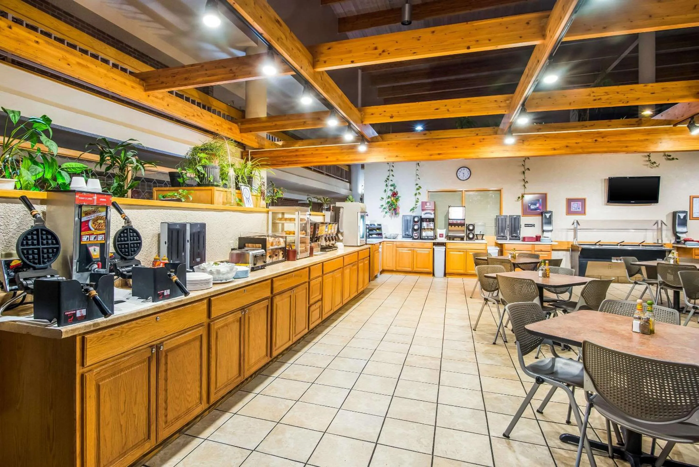 Breakfast in Clarion Inn Grand Junction Airport