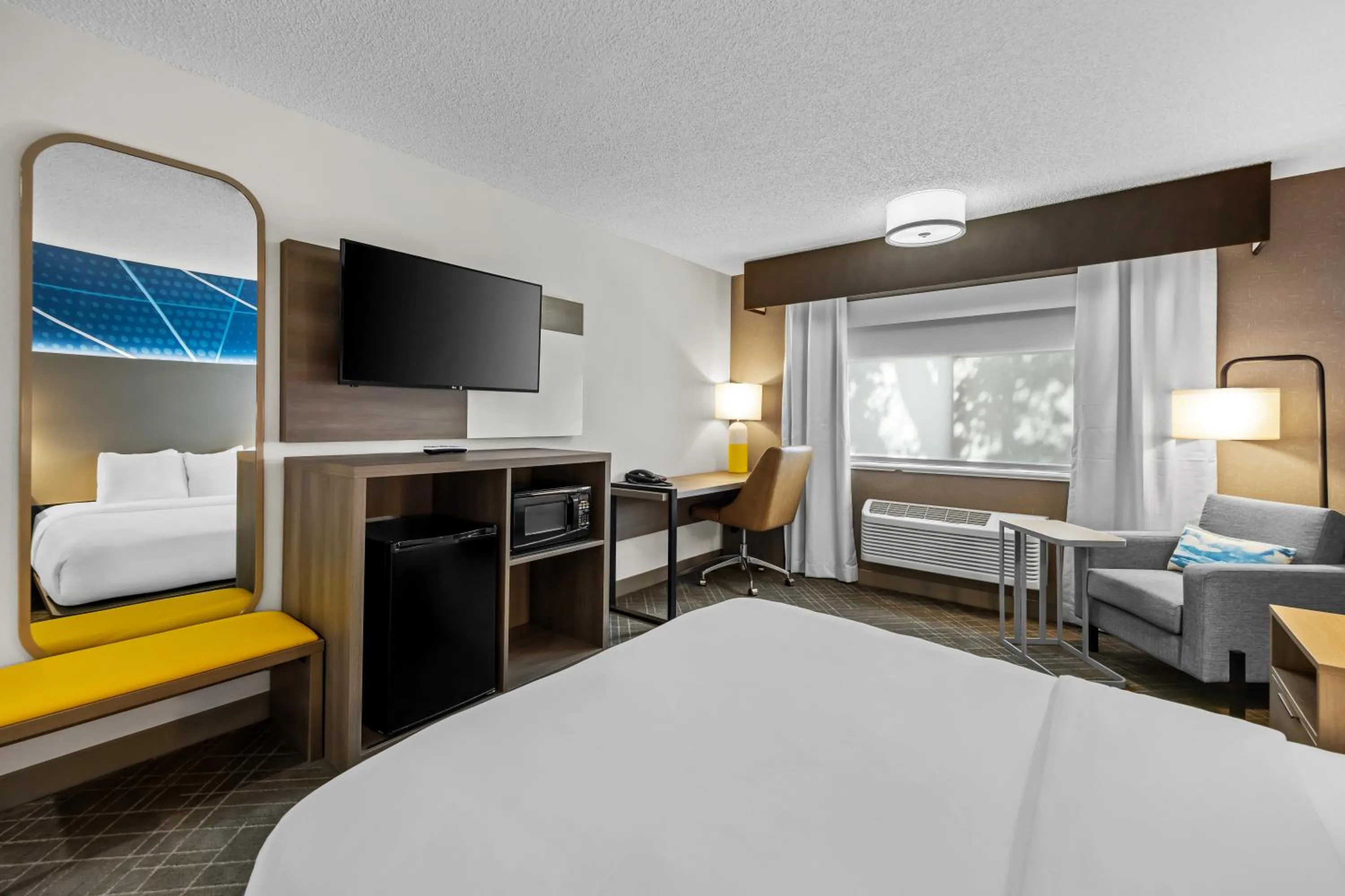 Bed in Comfort Inn Grand Junction I-70